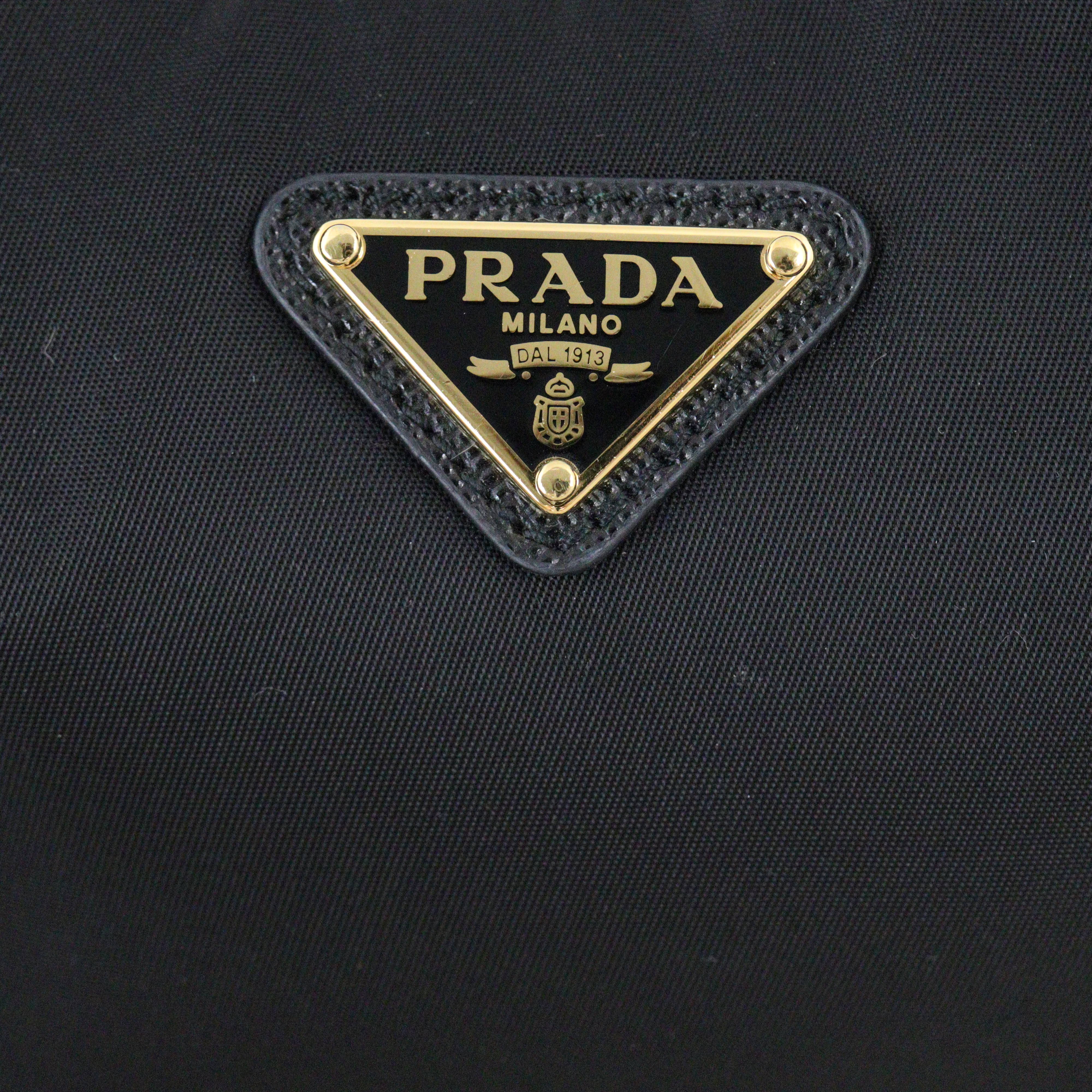 Prada Re-Edition 2005 Tessuto Shoulder Bag