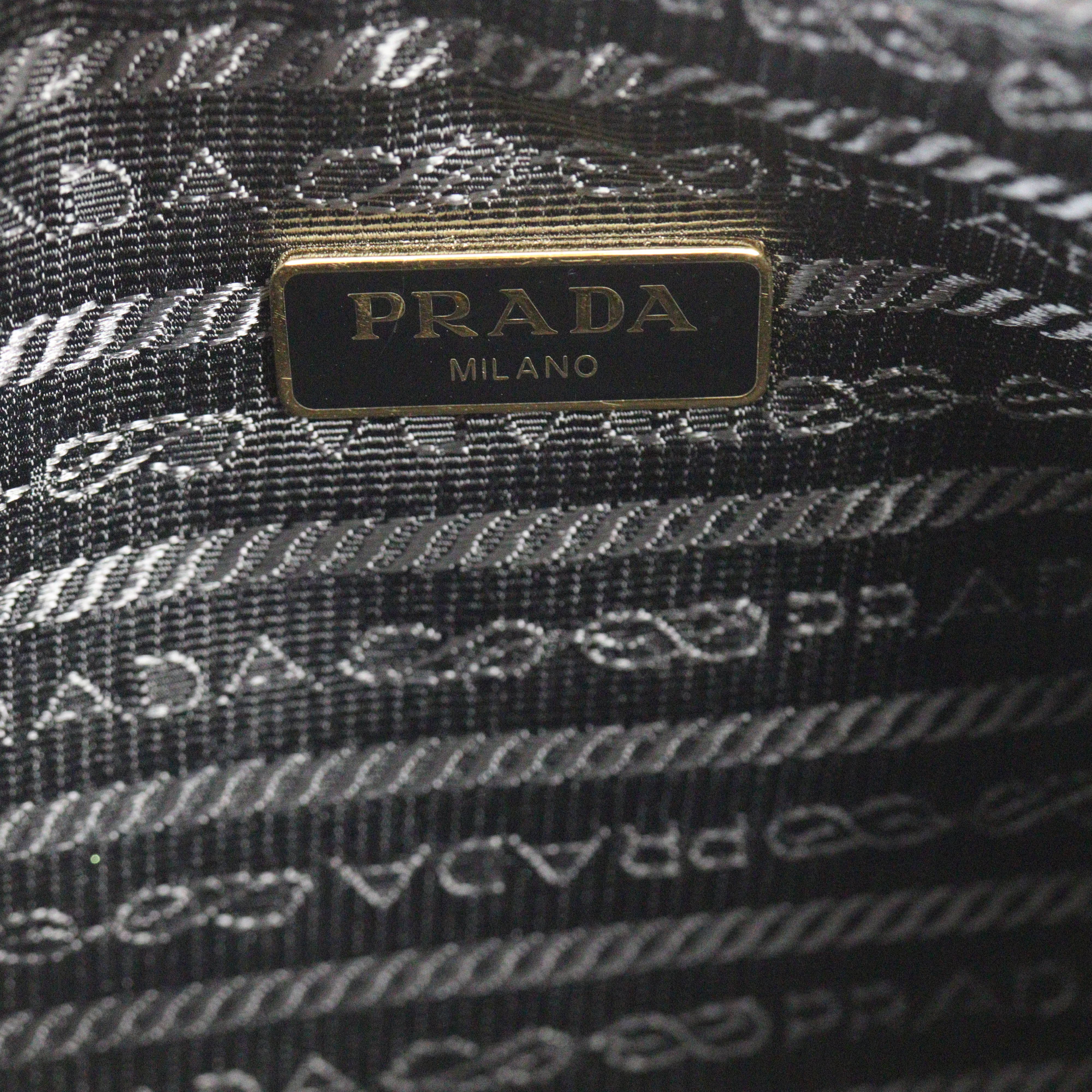 Prada Re-Edition 2005 Tessuto Shoulder Bag