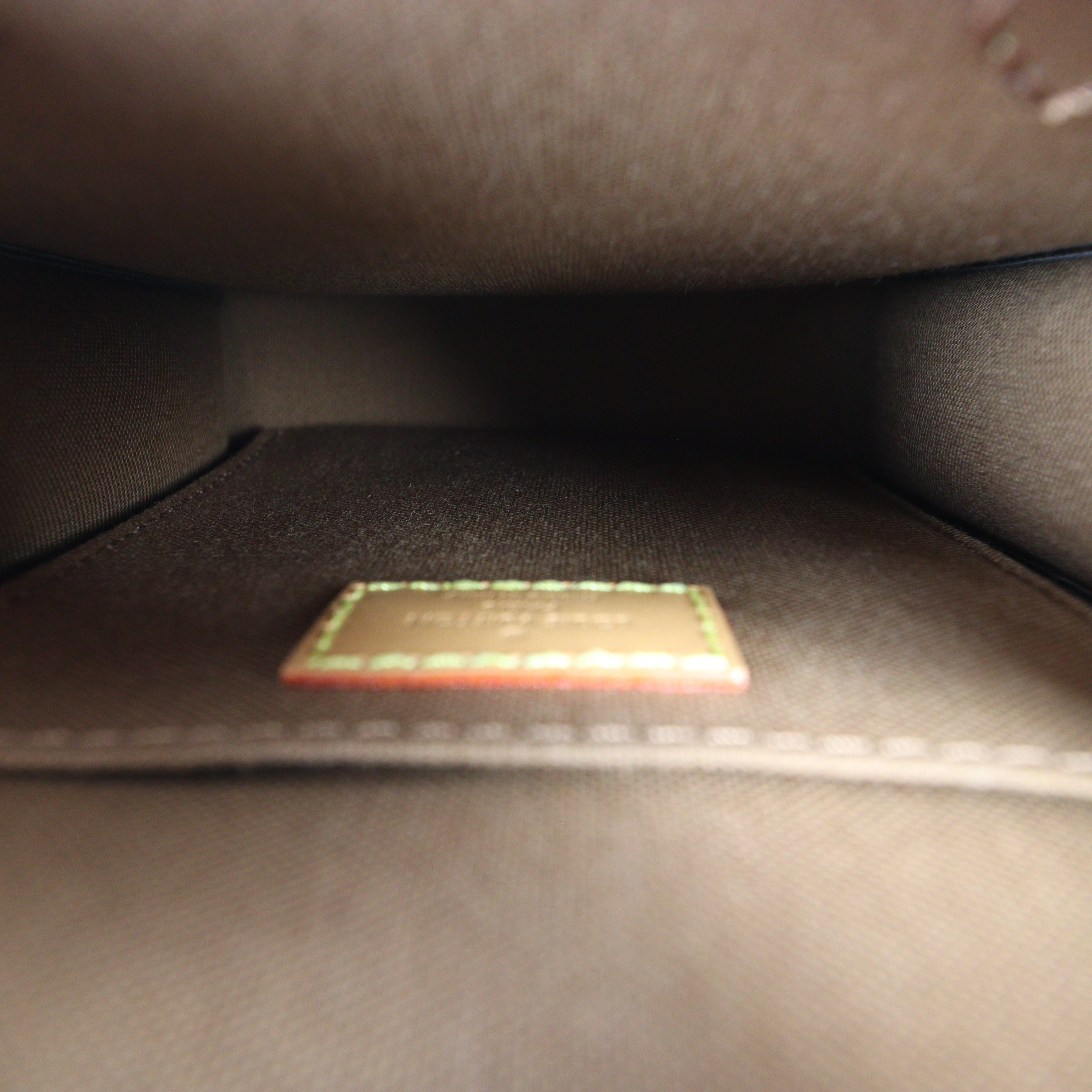 Louis Vuitton Petit Sac Plat Monogram