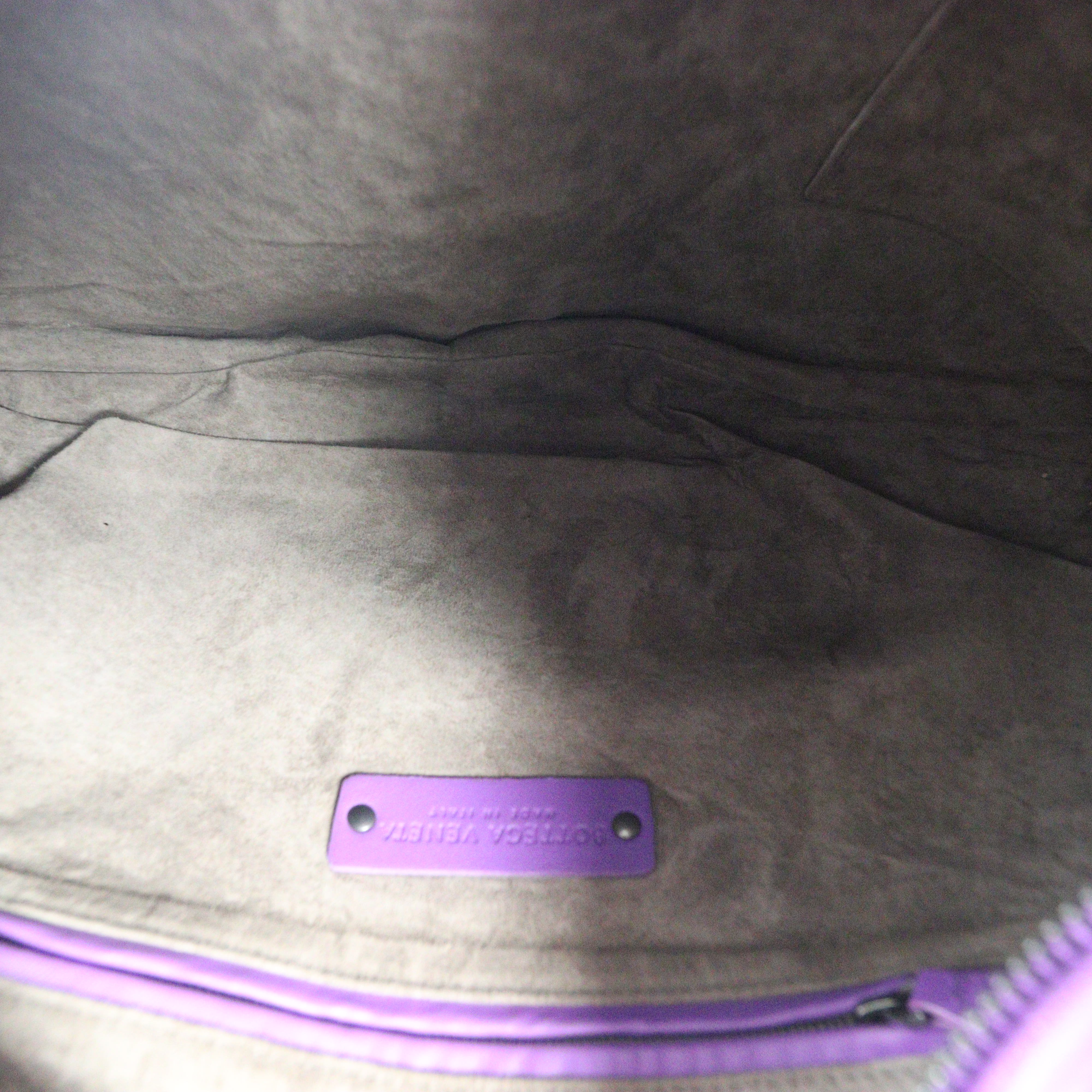 Bottega Veneta Intrecciato Hobo Medium