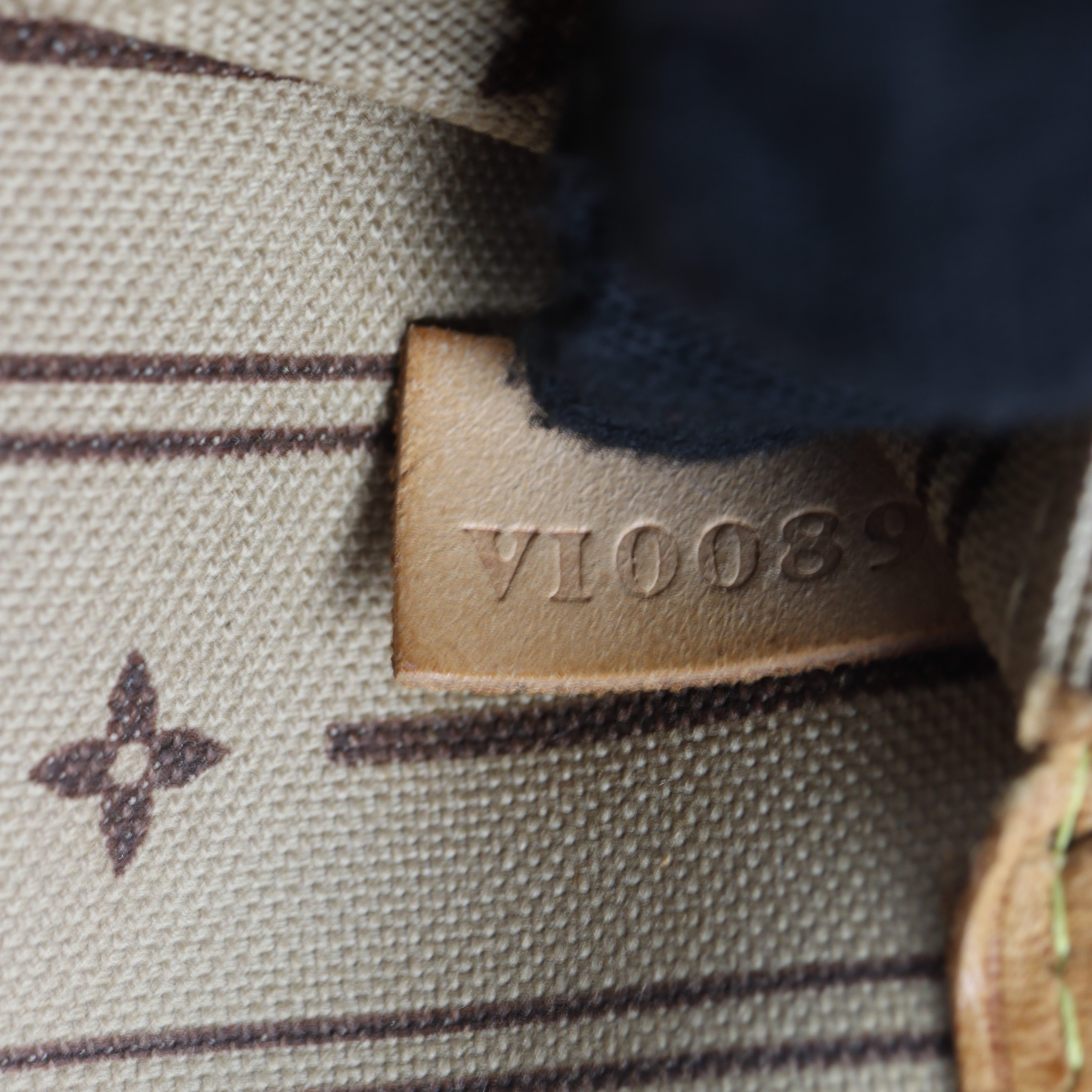 Louis Vuitton Neverfull MM Monogram