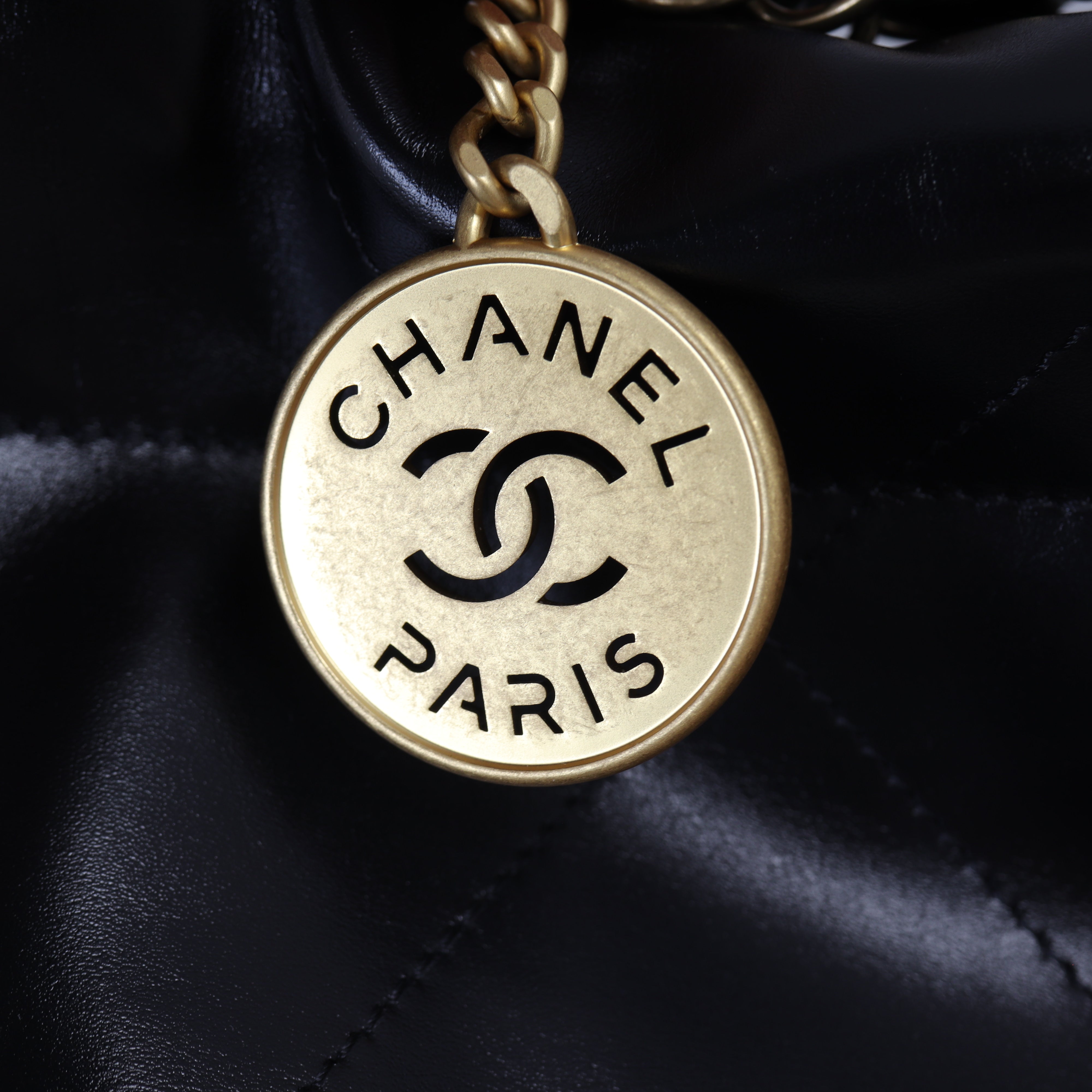 Chanel 22 Hobo Small