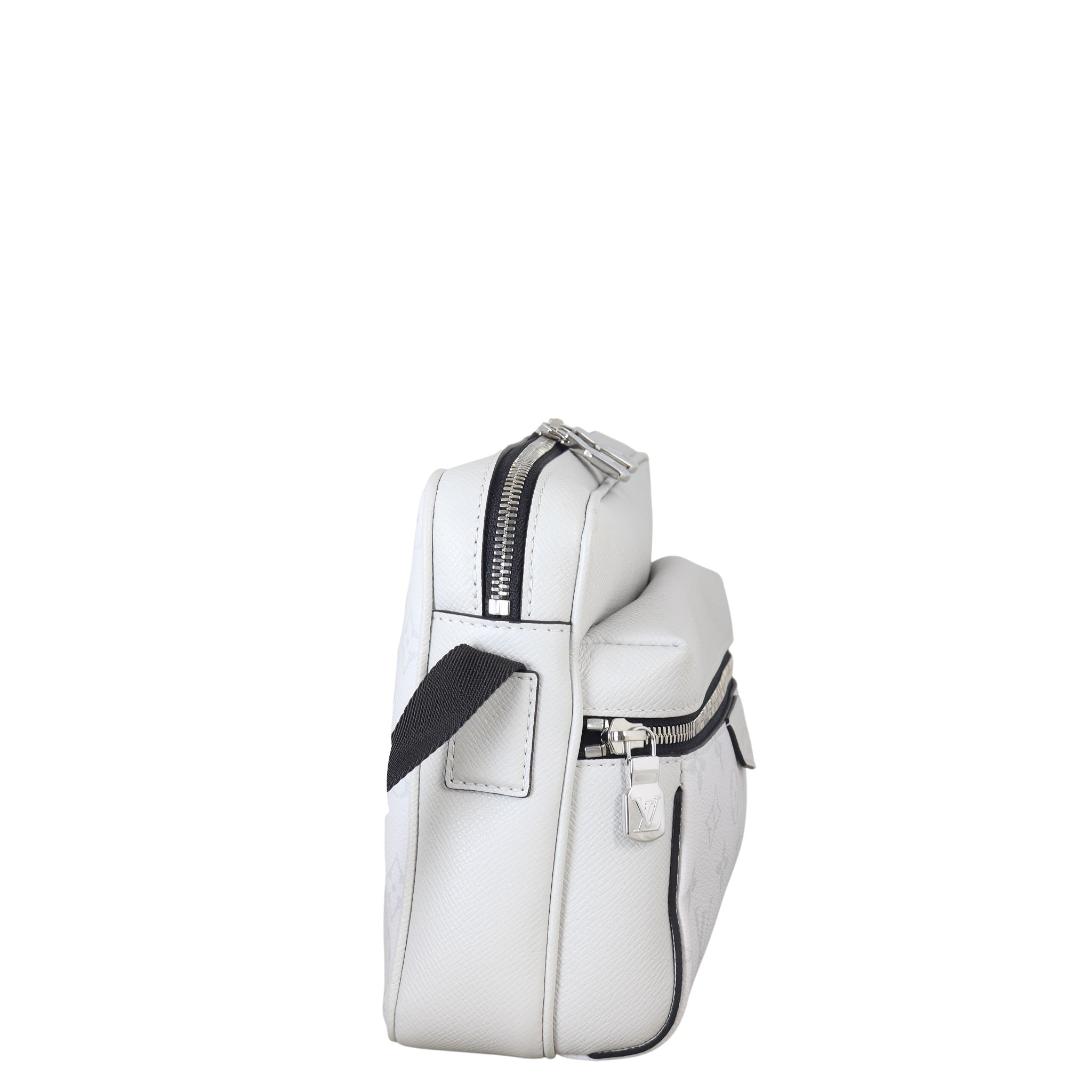 Louis Vuitton Outdoor Messenger Monogram Taigarama