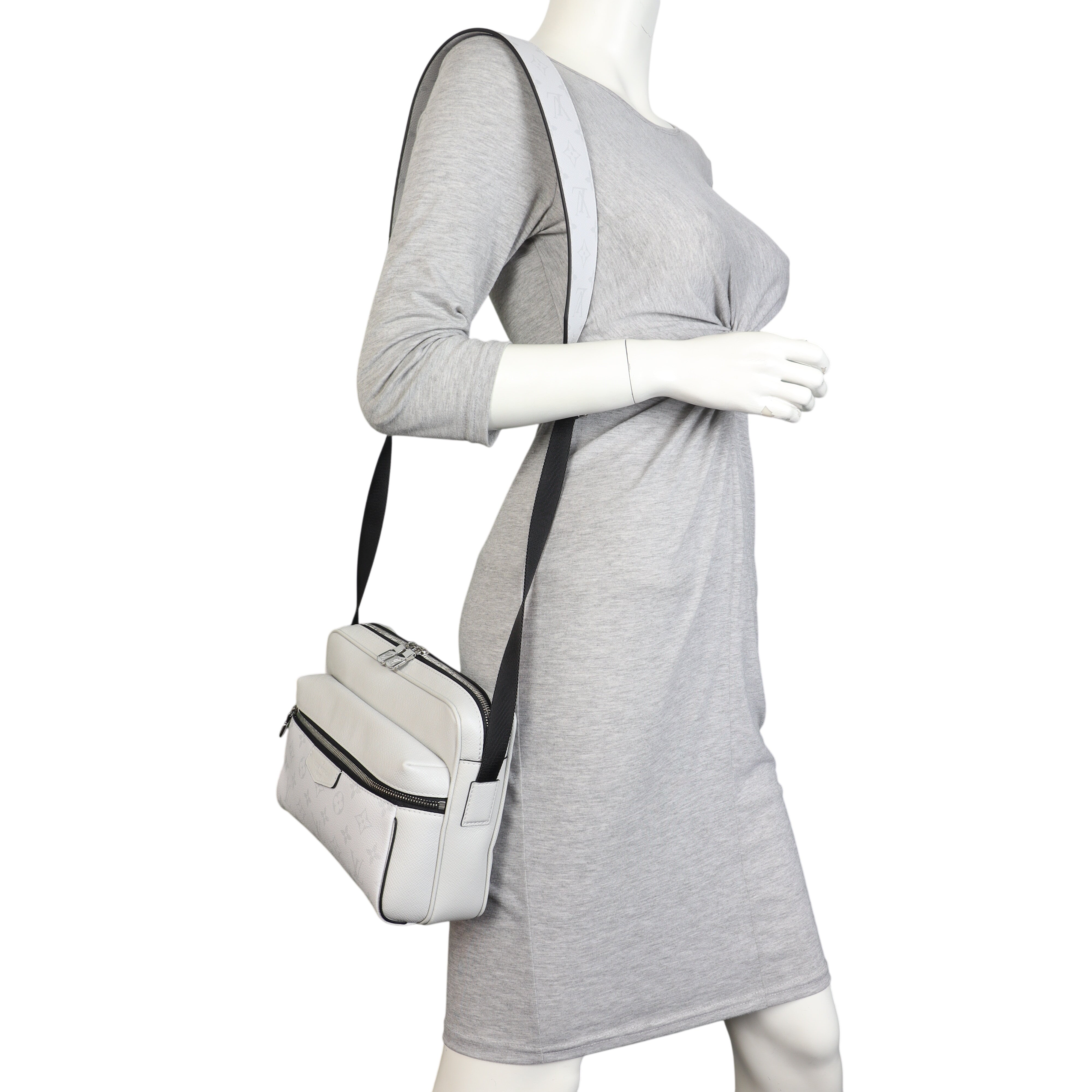 Louis Vuitton Outdoor Messenger Monogram Taigarama