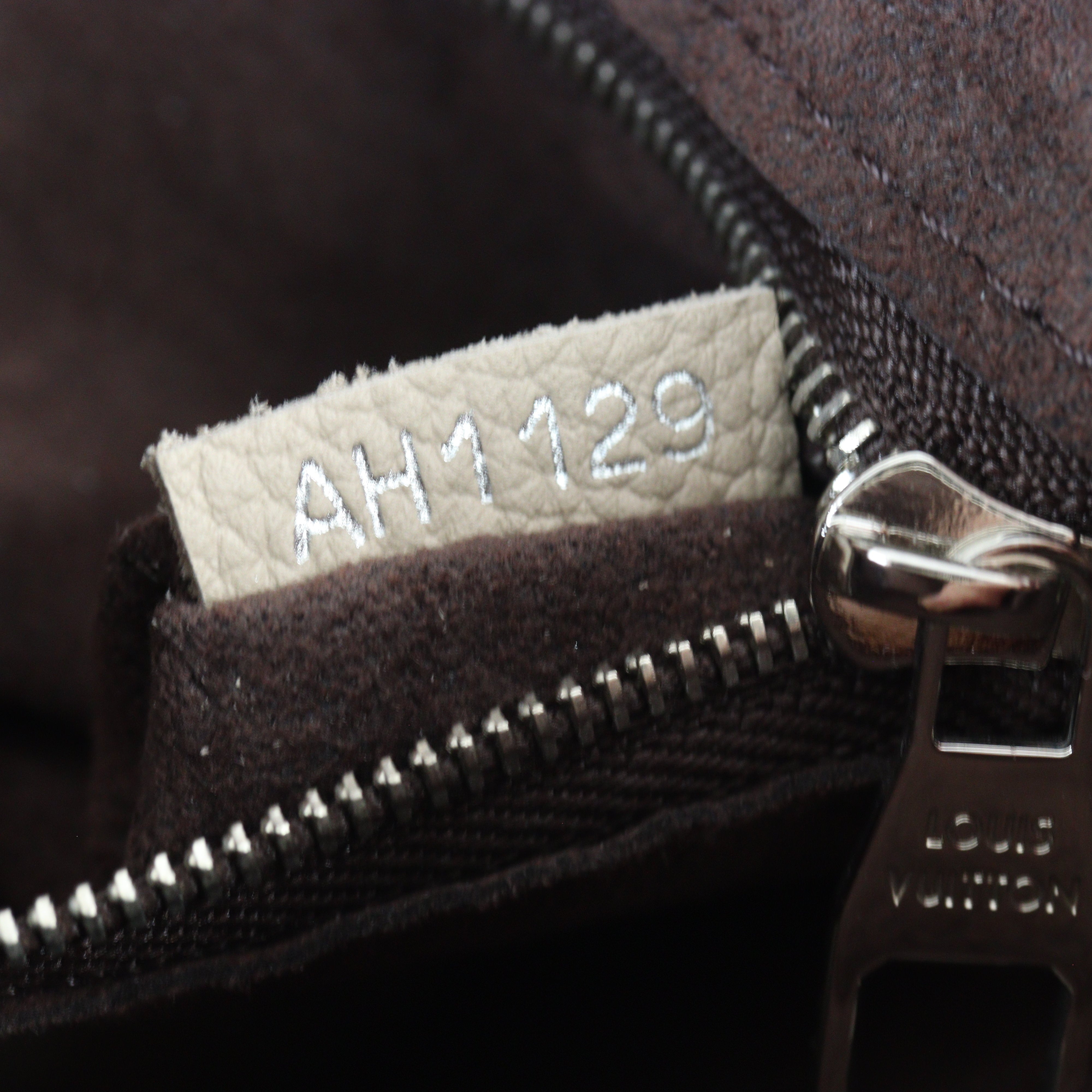 Louis Vuitton Babylone Chain BB Mahina