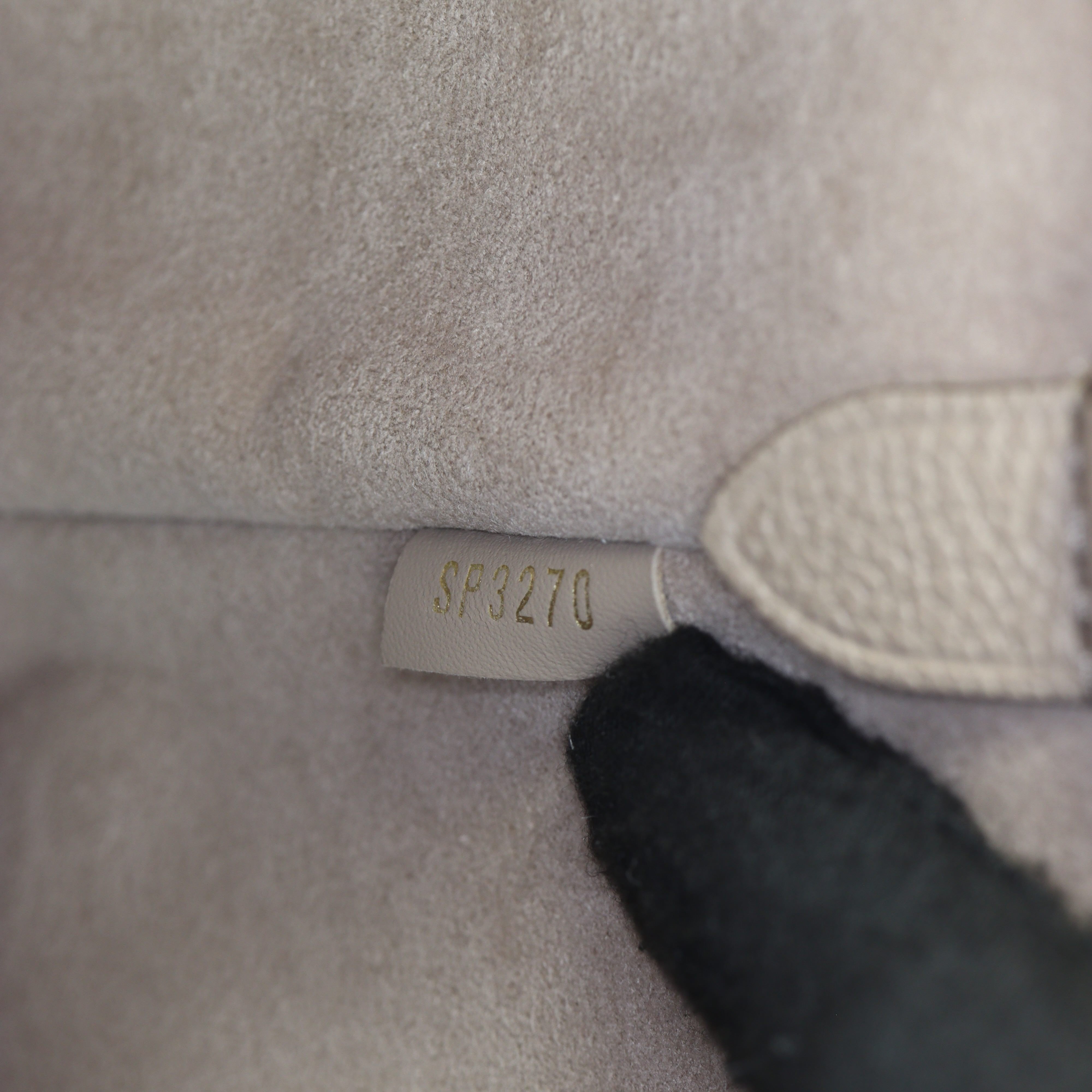 Louis Vuitton NeoNoe MM Monogram Empreinte Giant Bicolour