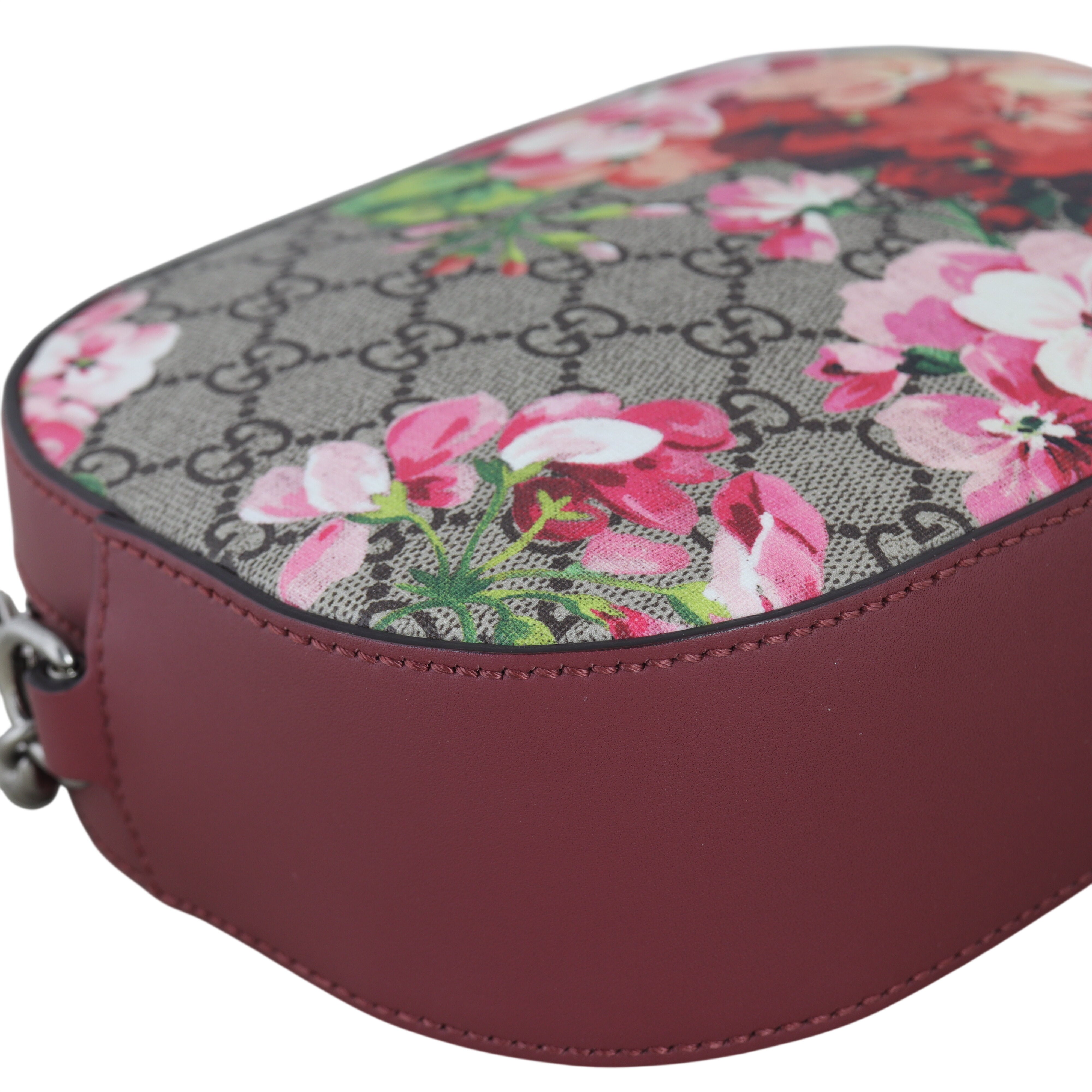Gucci GG Supreme Blooms Camera Bag