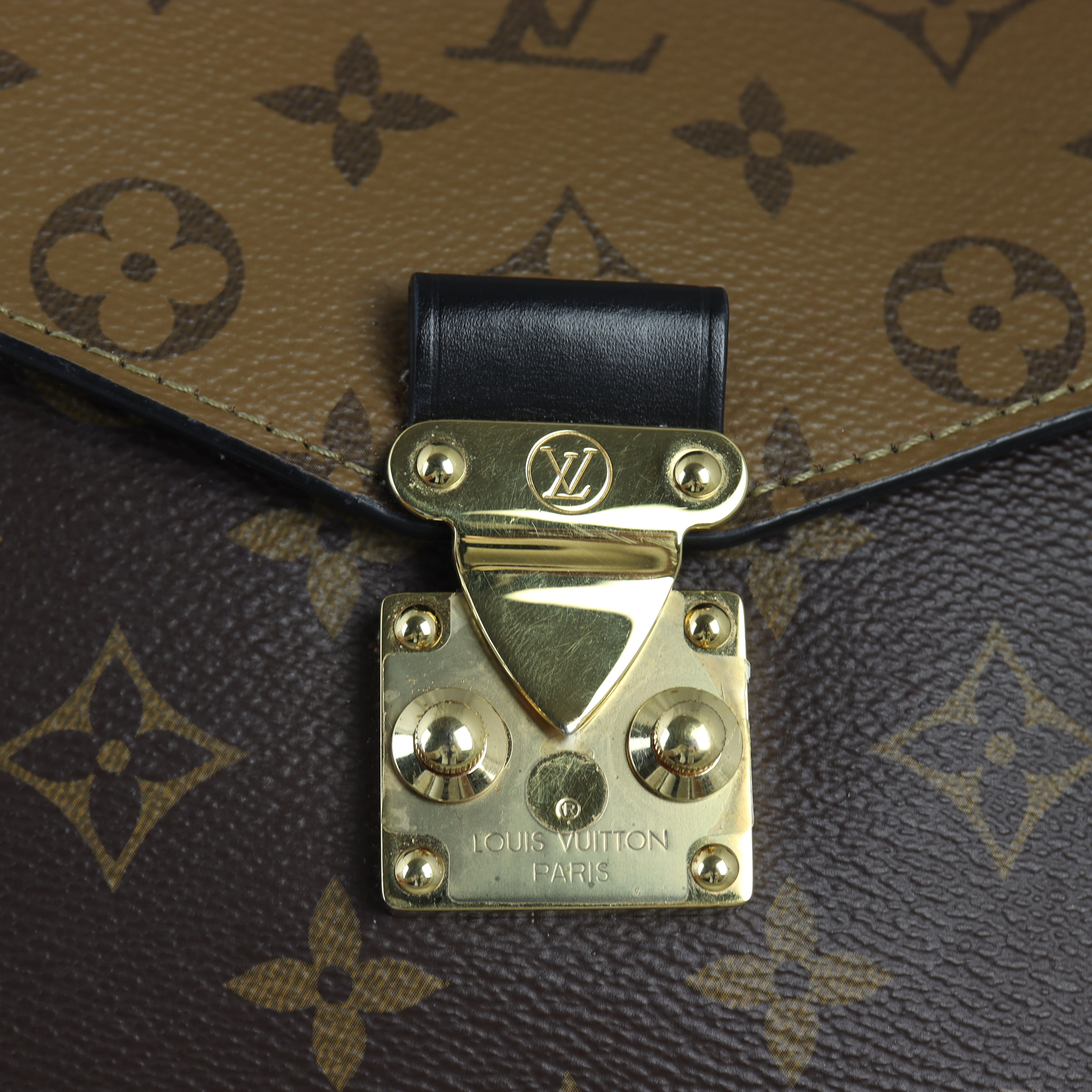 Louis Vuitton Pochette Metis Monogram Reverse