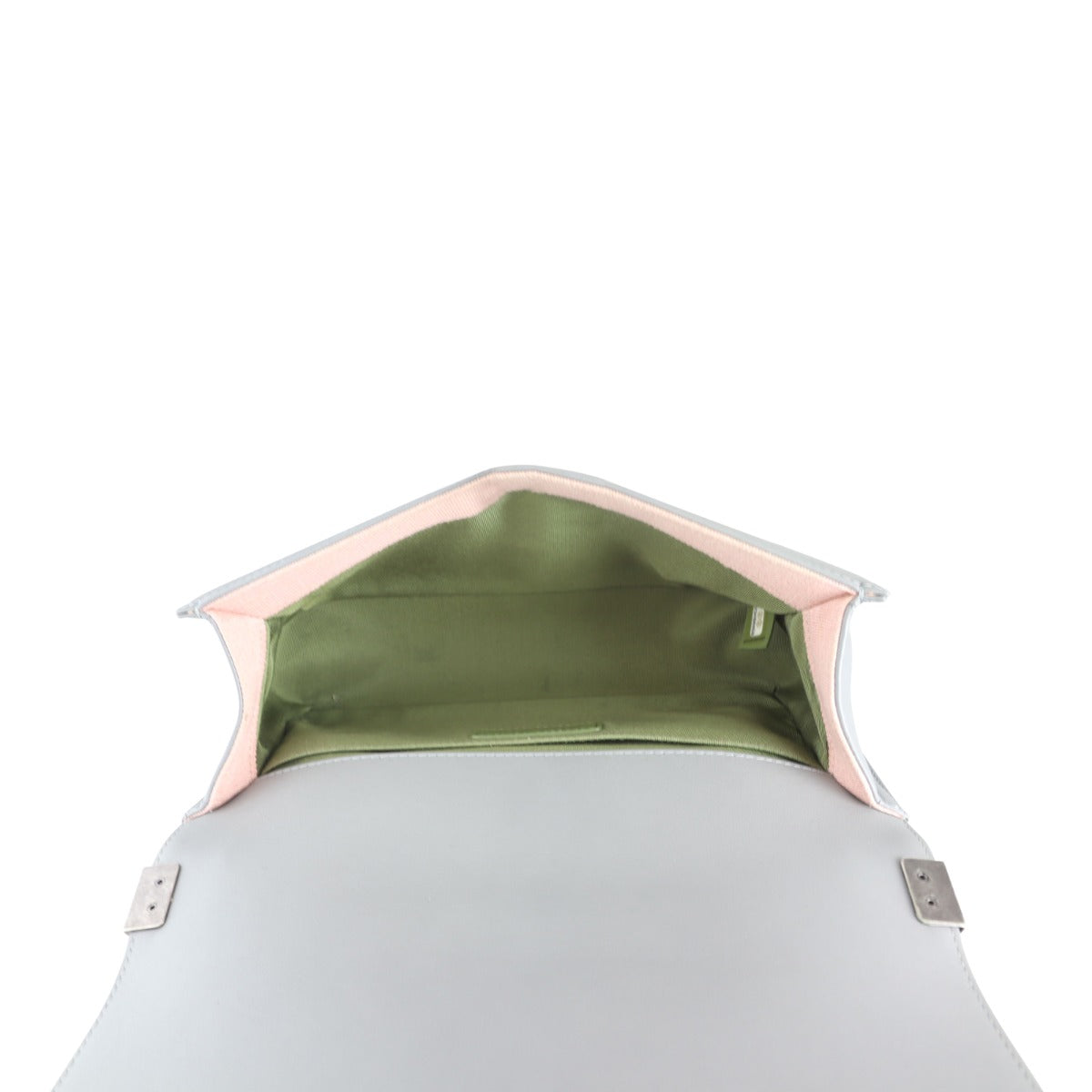 Chanel Boy New Medium Whole interior
