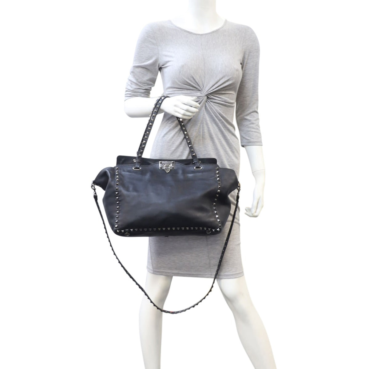 Valentino Rockstud Tote Medium Mannequin
