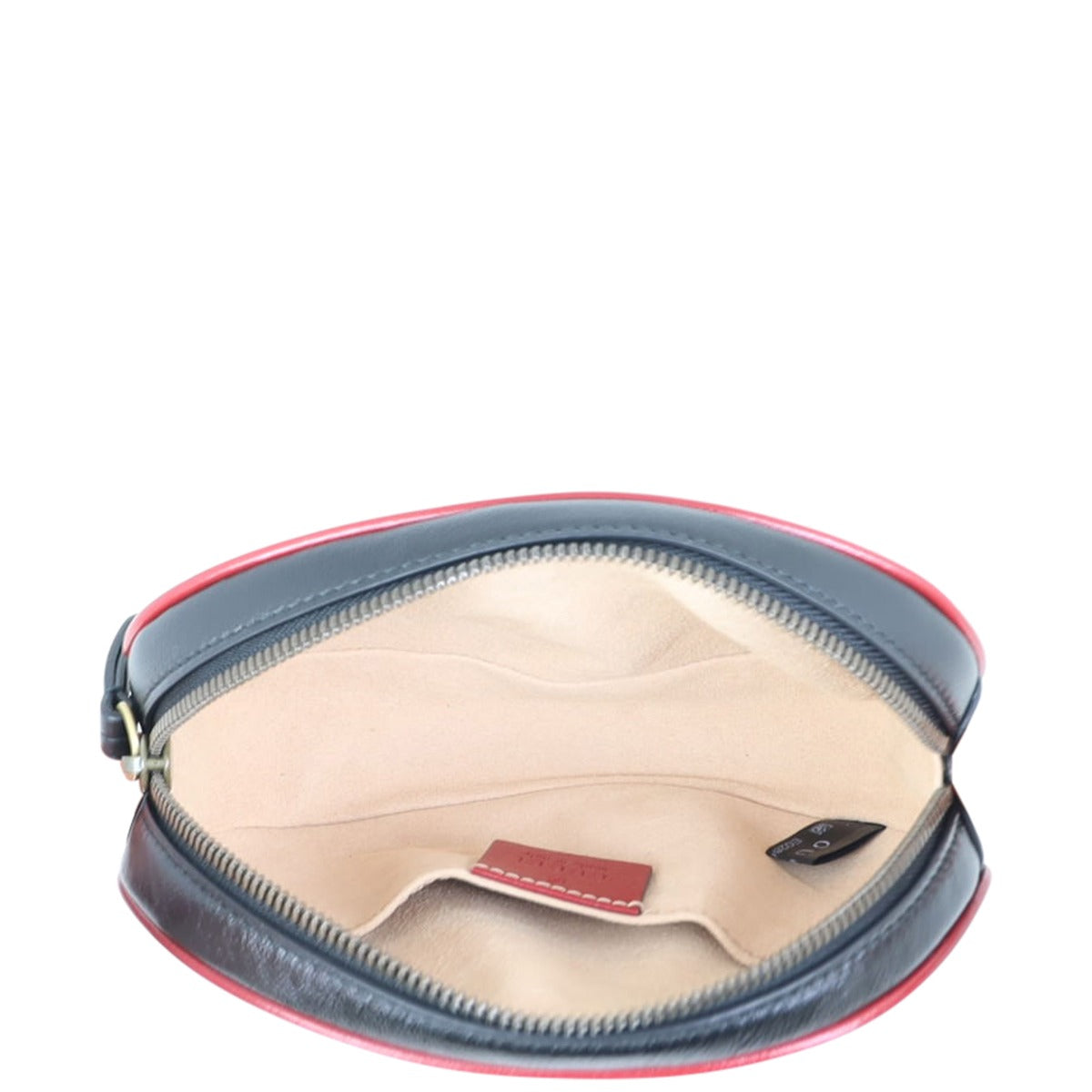 Gucci GG Marmont Belt Bag Whole interior
