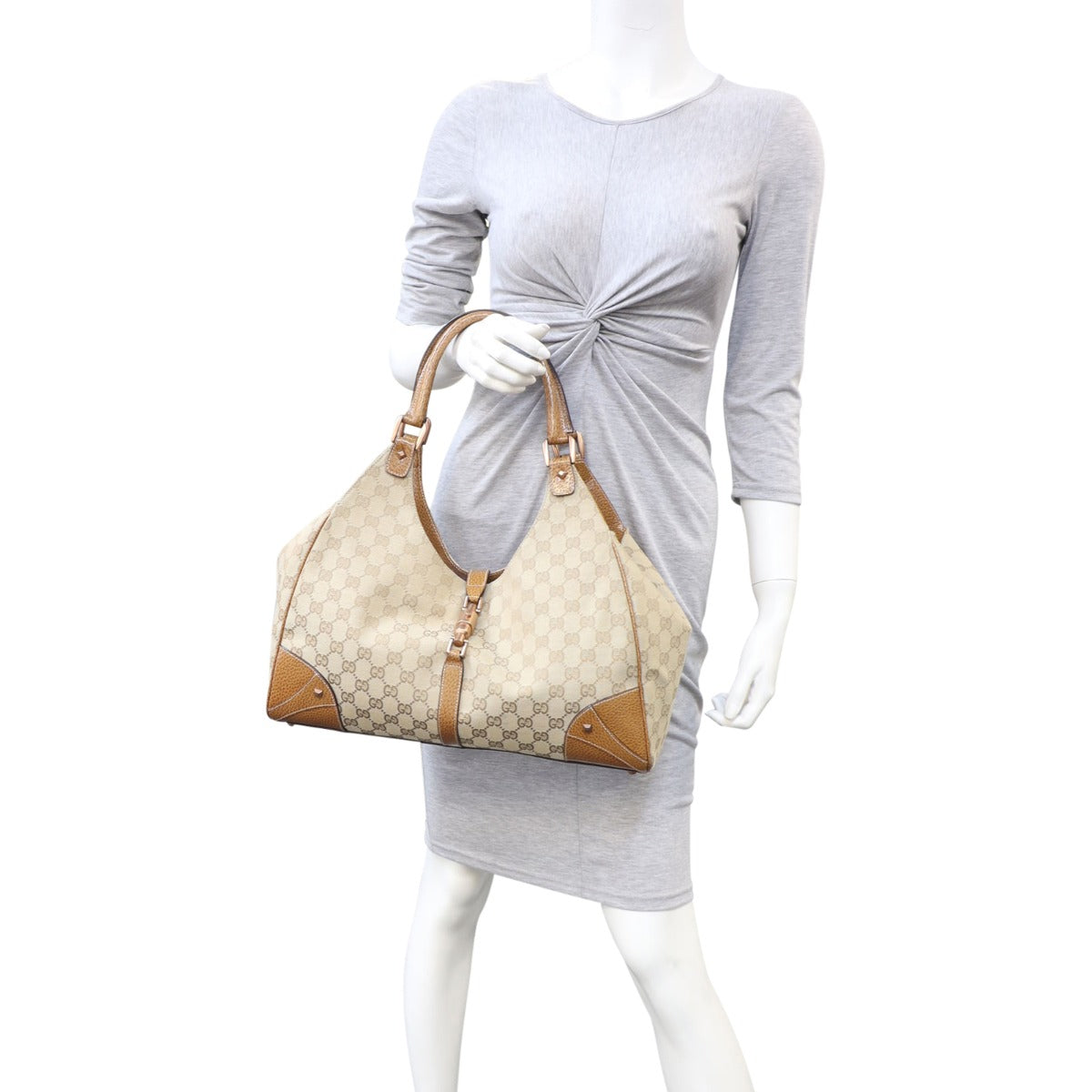 Gucci GG Canvas Jackie Nailhead Tote Mannequin
