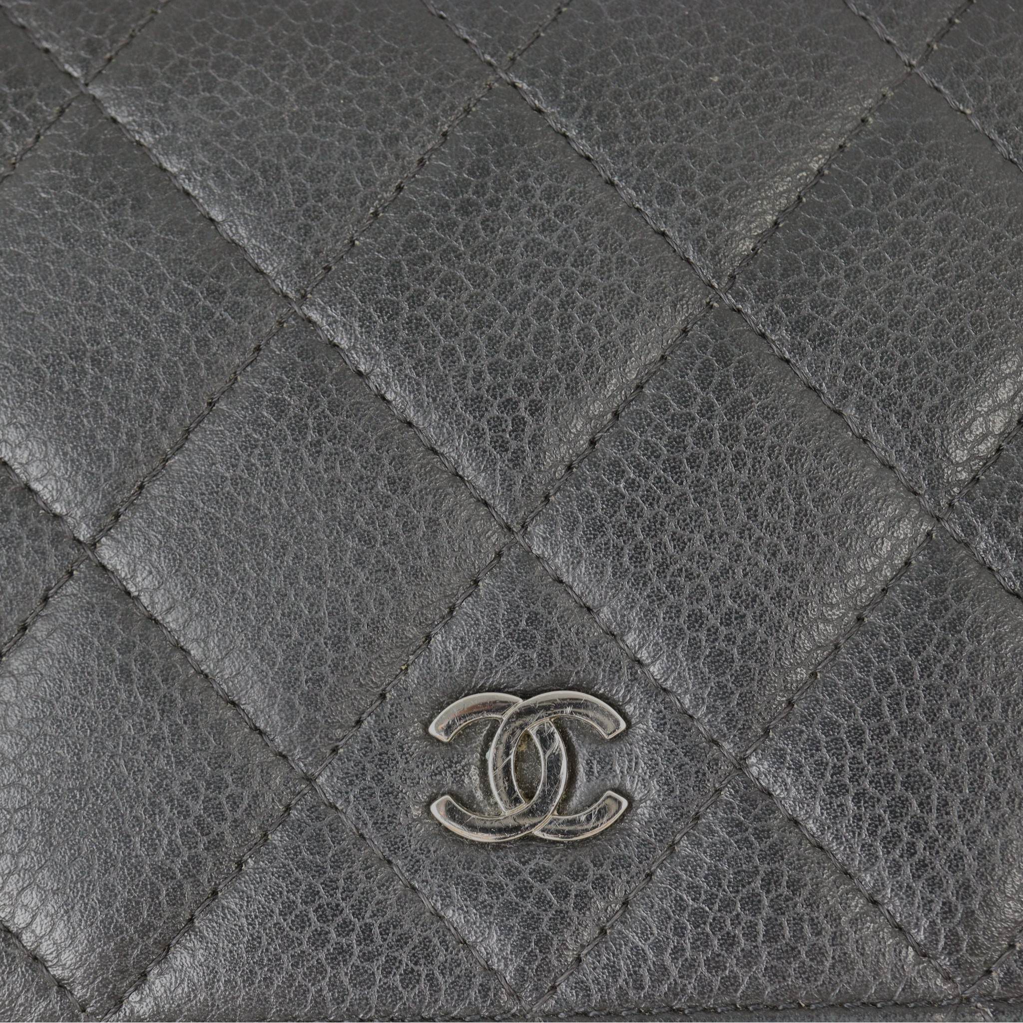 Chanel Classic Wallet on Chain