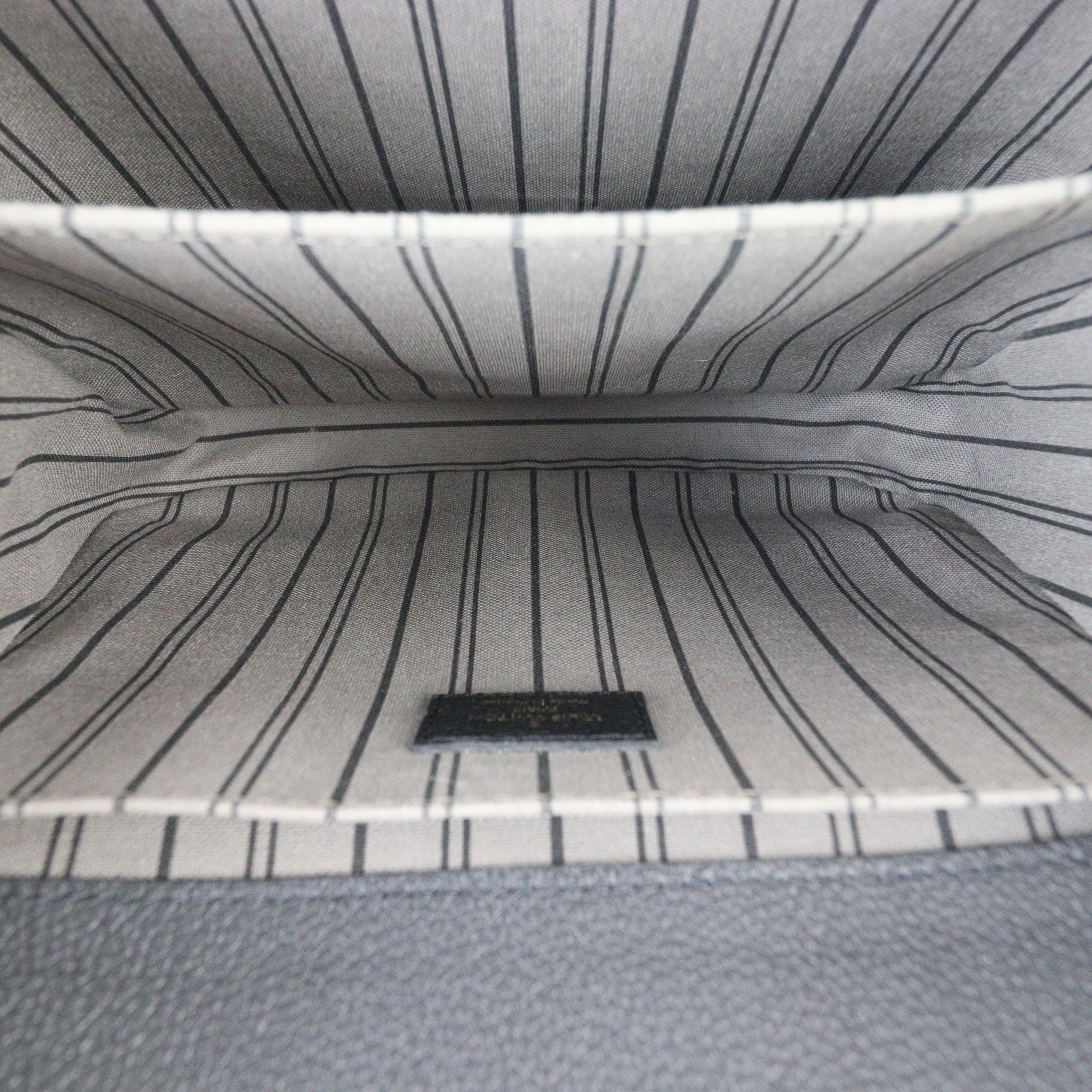 Louis Vuitton Pochette Metis Monogram Empreinte