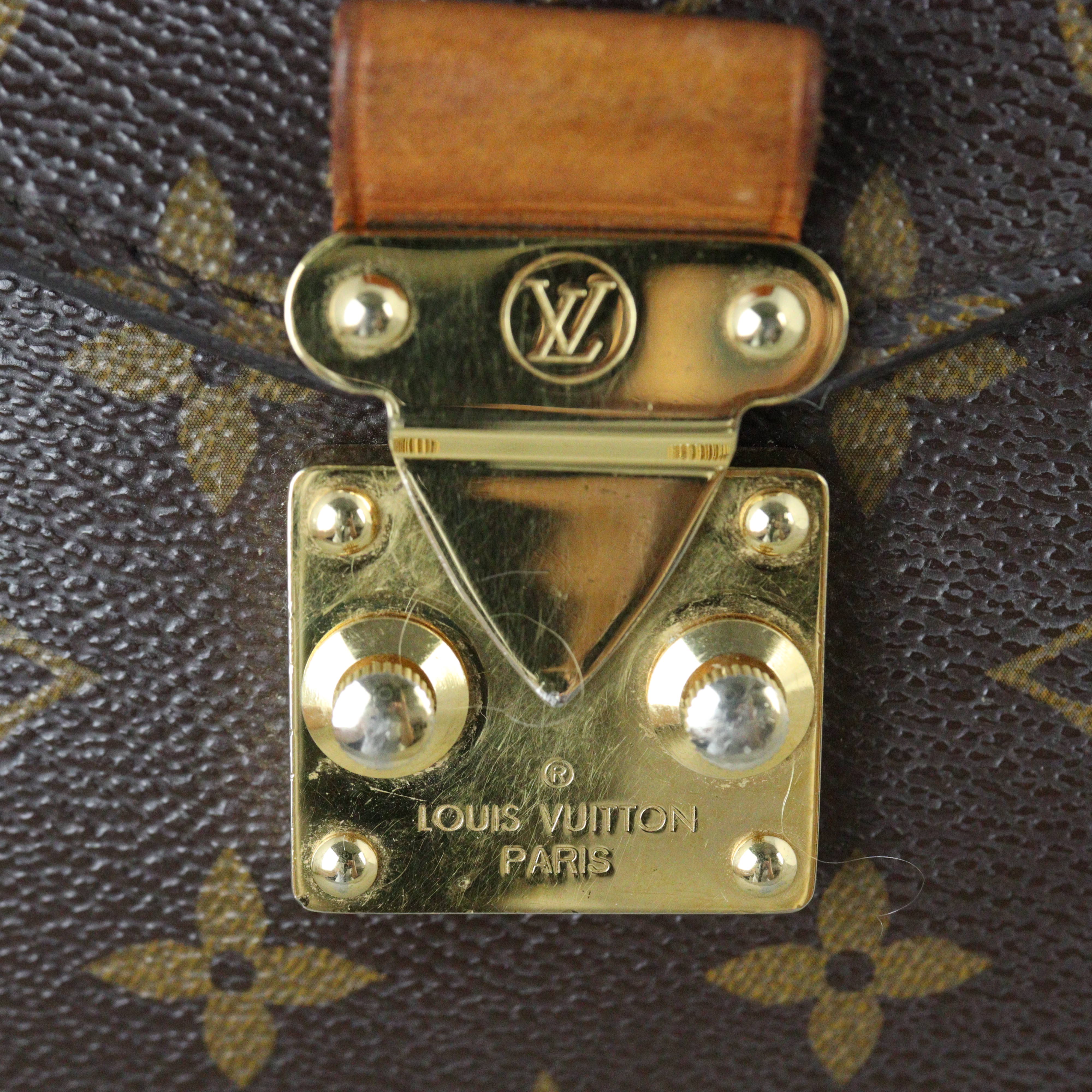 Louis Vuitton Pochette Metis Monogram