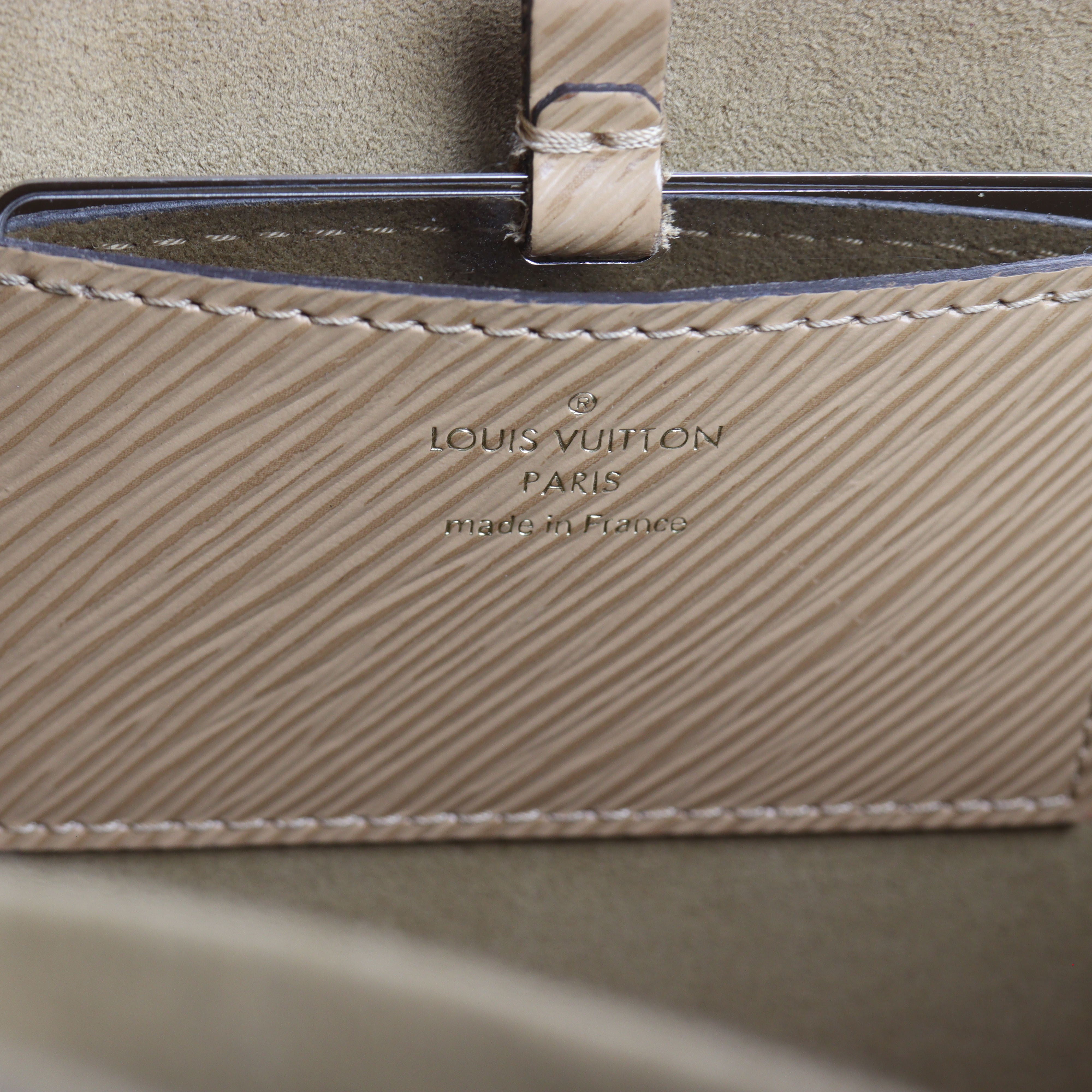 Louis Vuitton Twist MM Epi