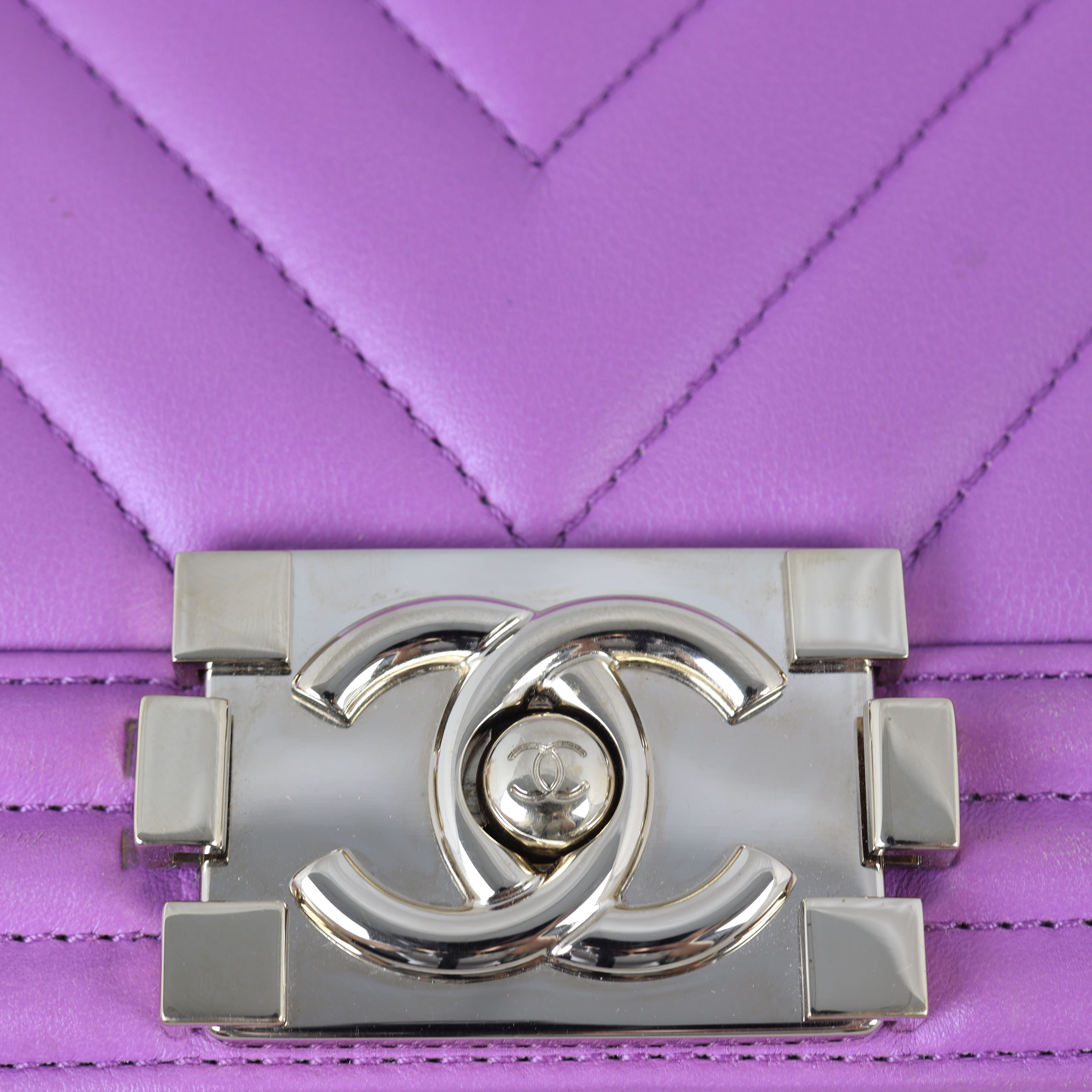 Chanel Boy Old Medium Chevron