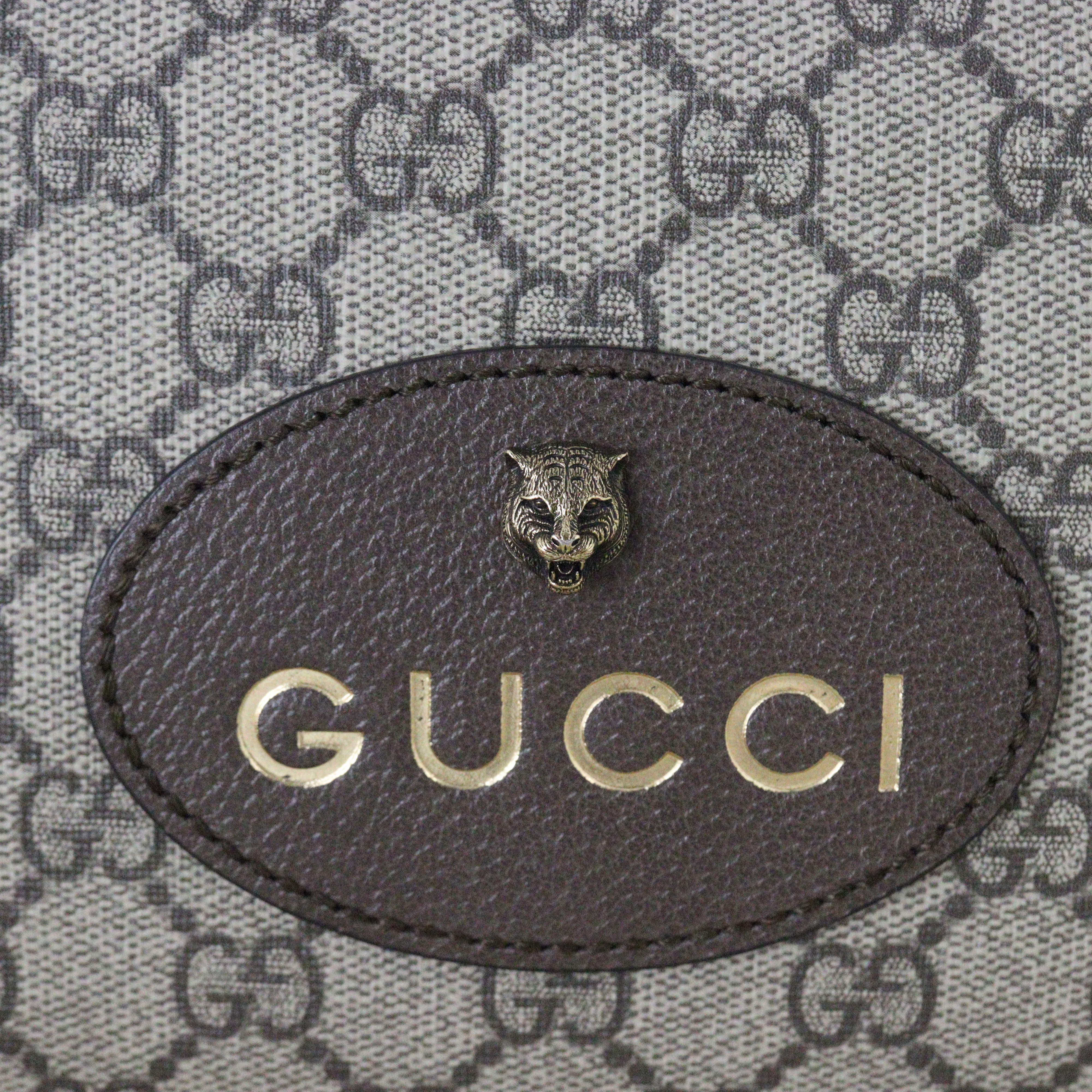 Gucci Neo Vintage GG Supreme Messenger Bag