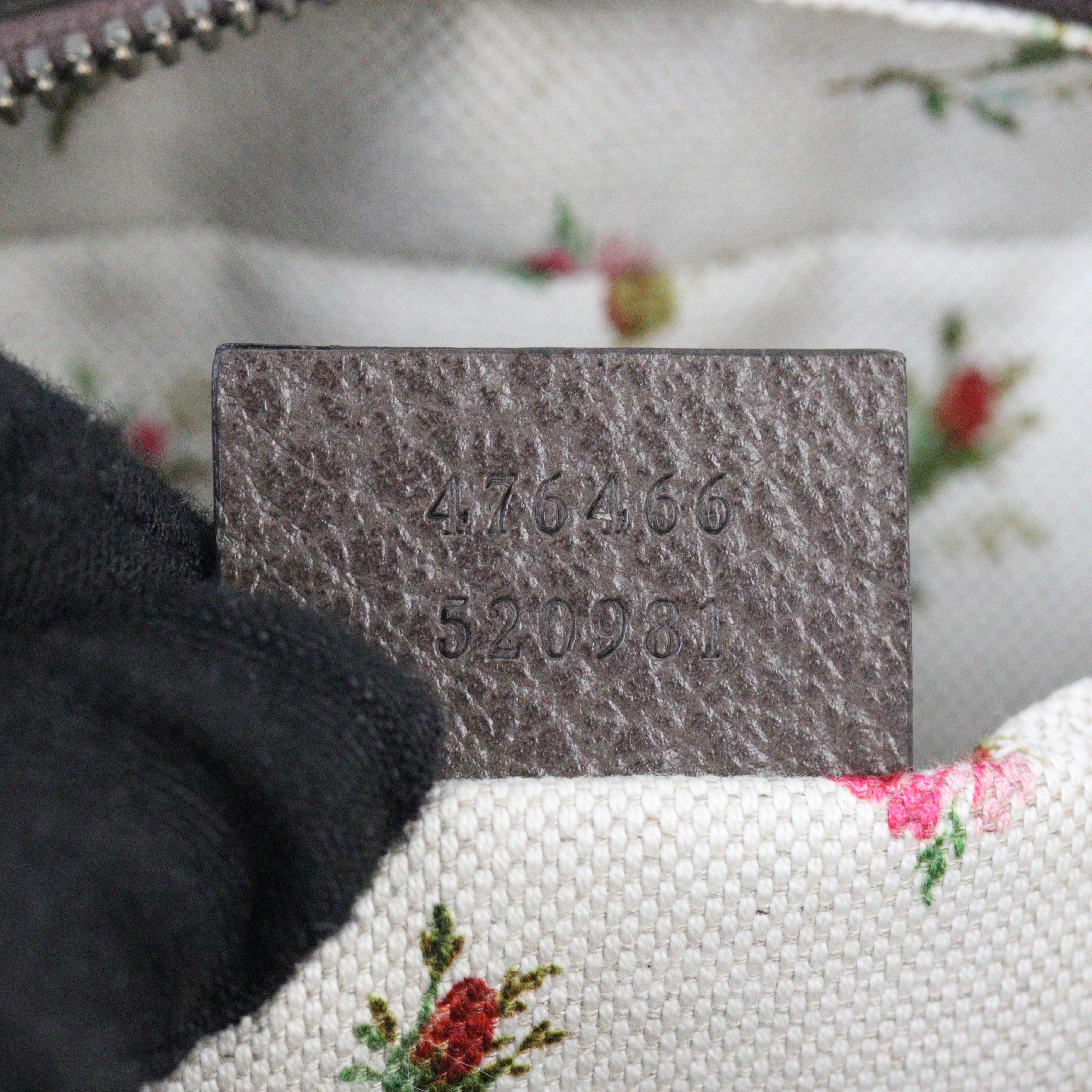 Gucci Neo Vintage GG Supreme Messenger Bag