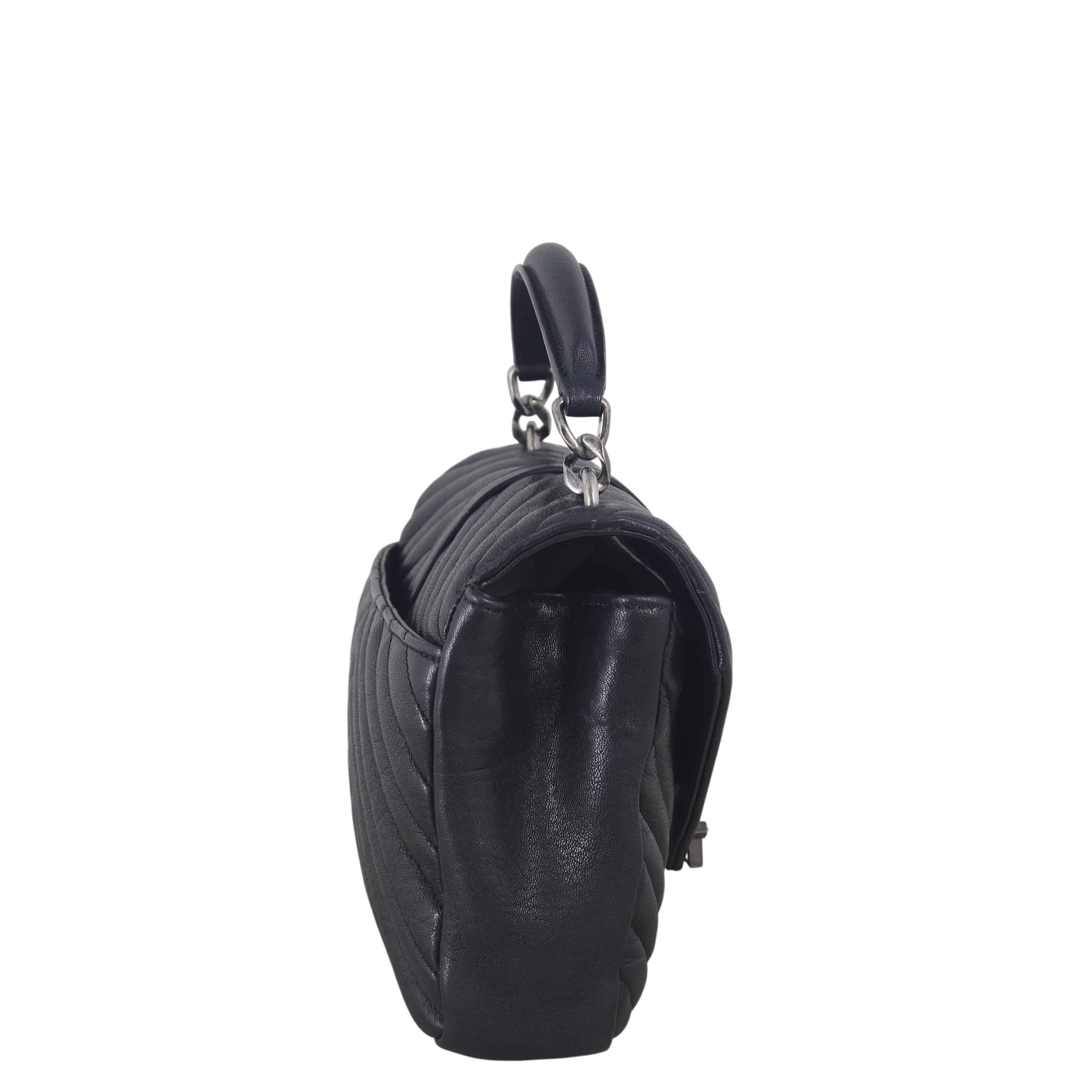 Saint Laurent College Medium