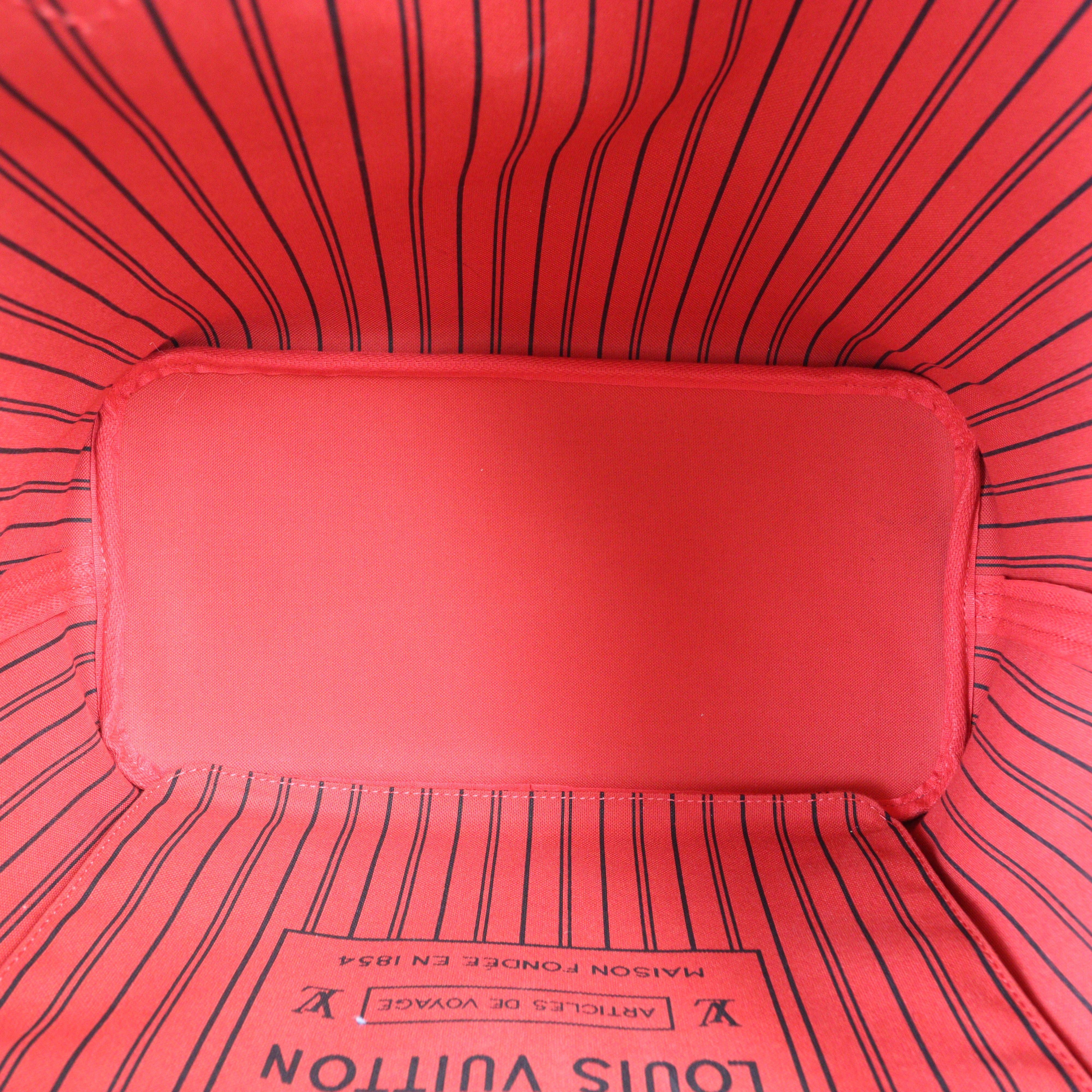 Louis Vuitton Neverfull MM Monogram World Tour