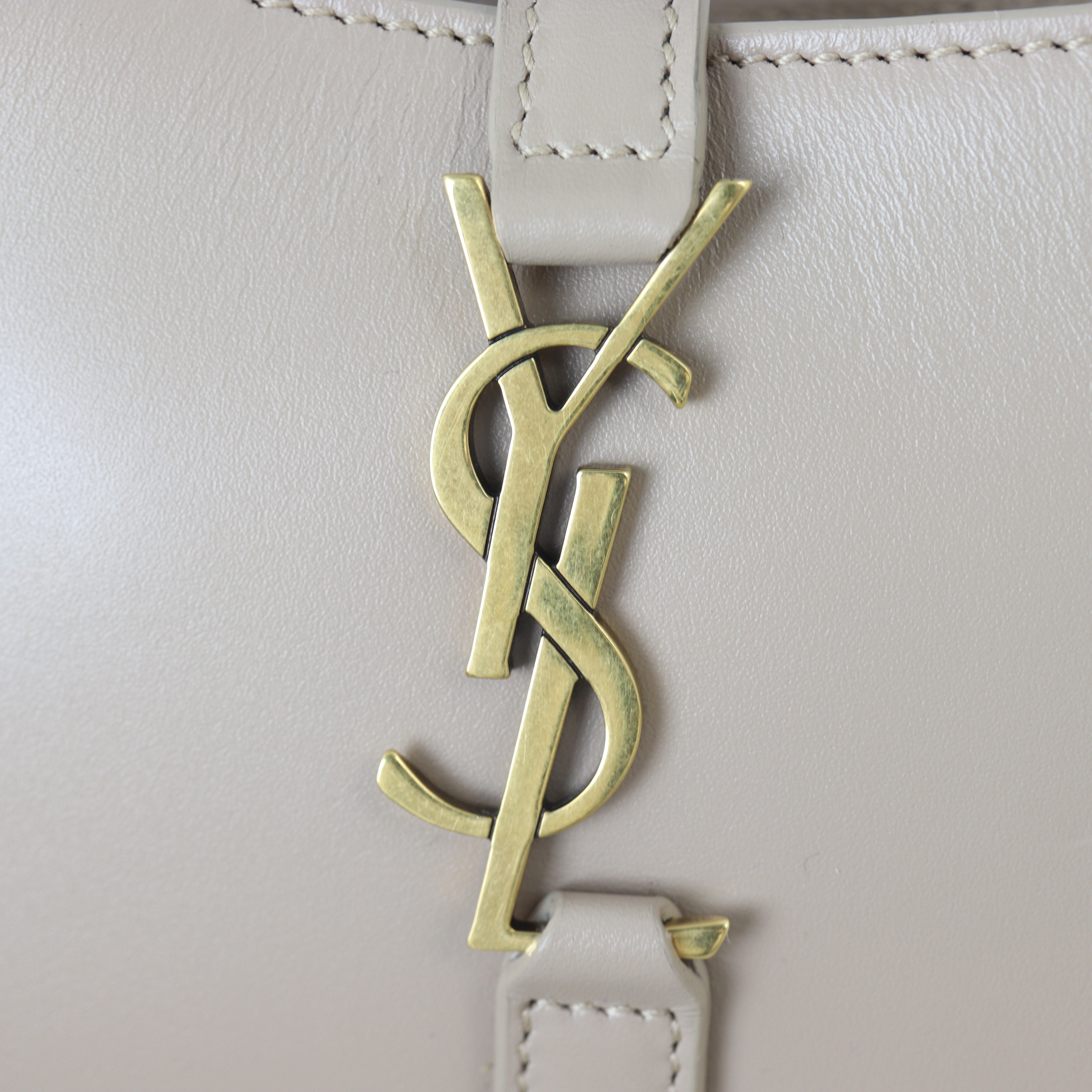 Saint Laurent Le 5 a 7 Hobo Mini