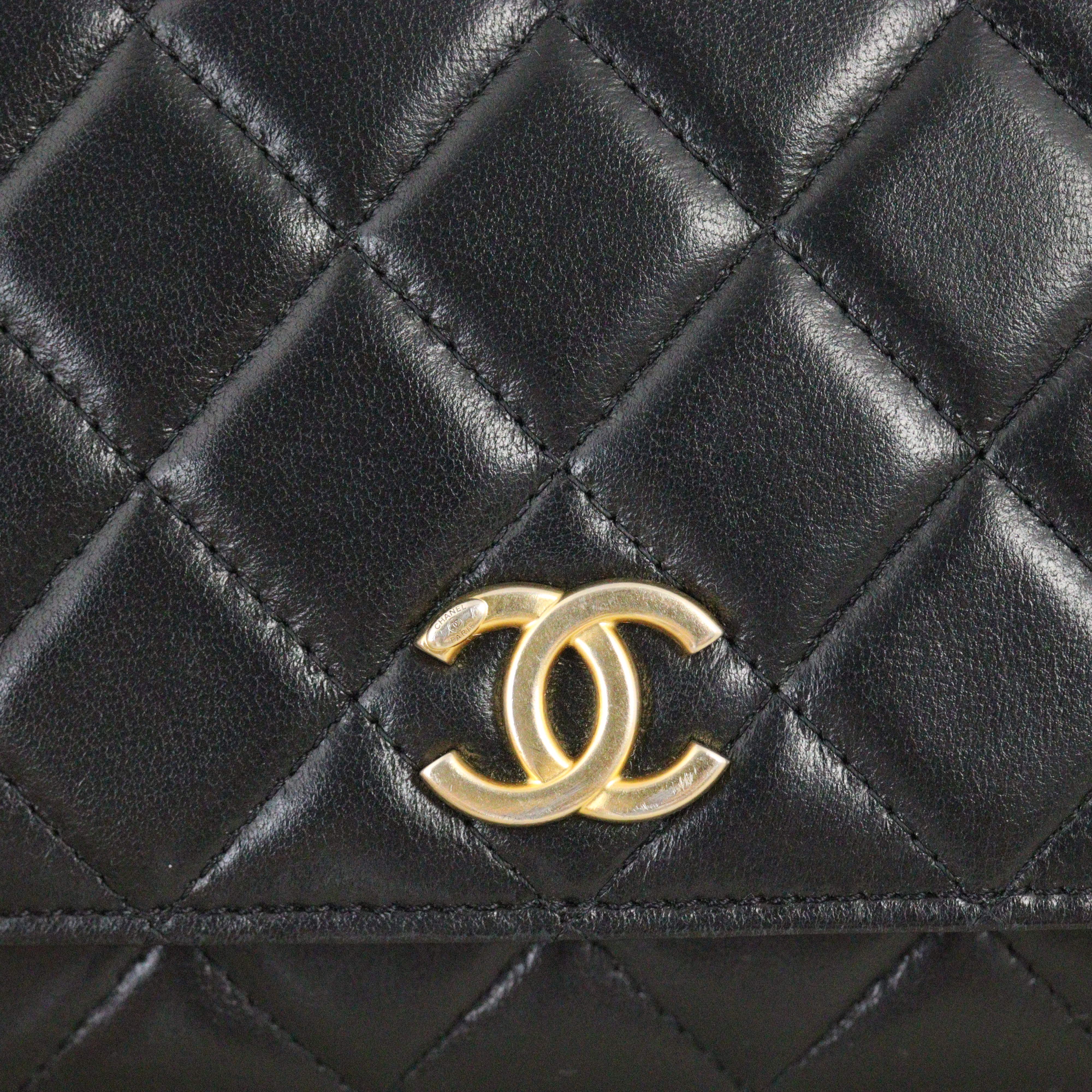 Chanel Logo Top Handle Wallet on Chain