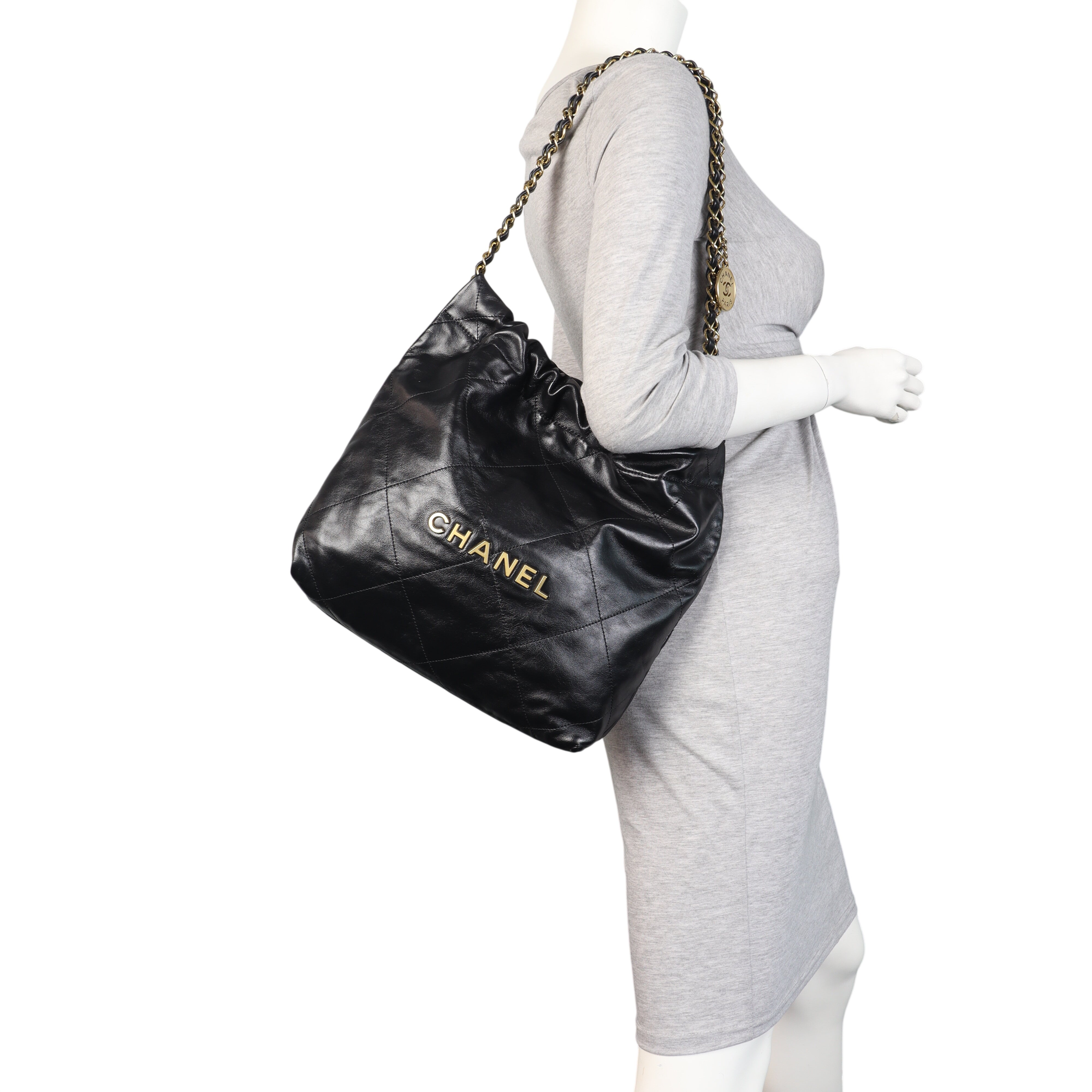 Chanel 22 Hobo Small