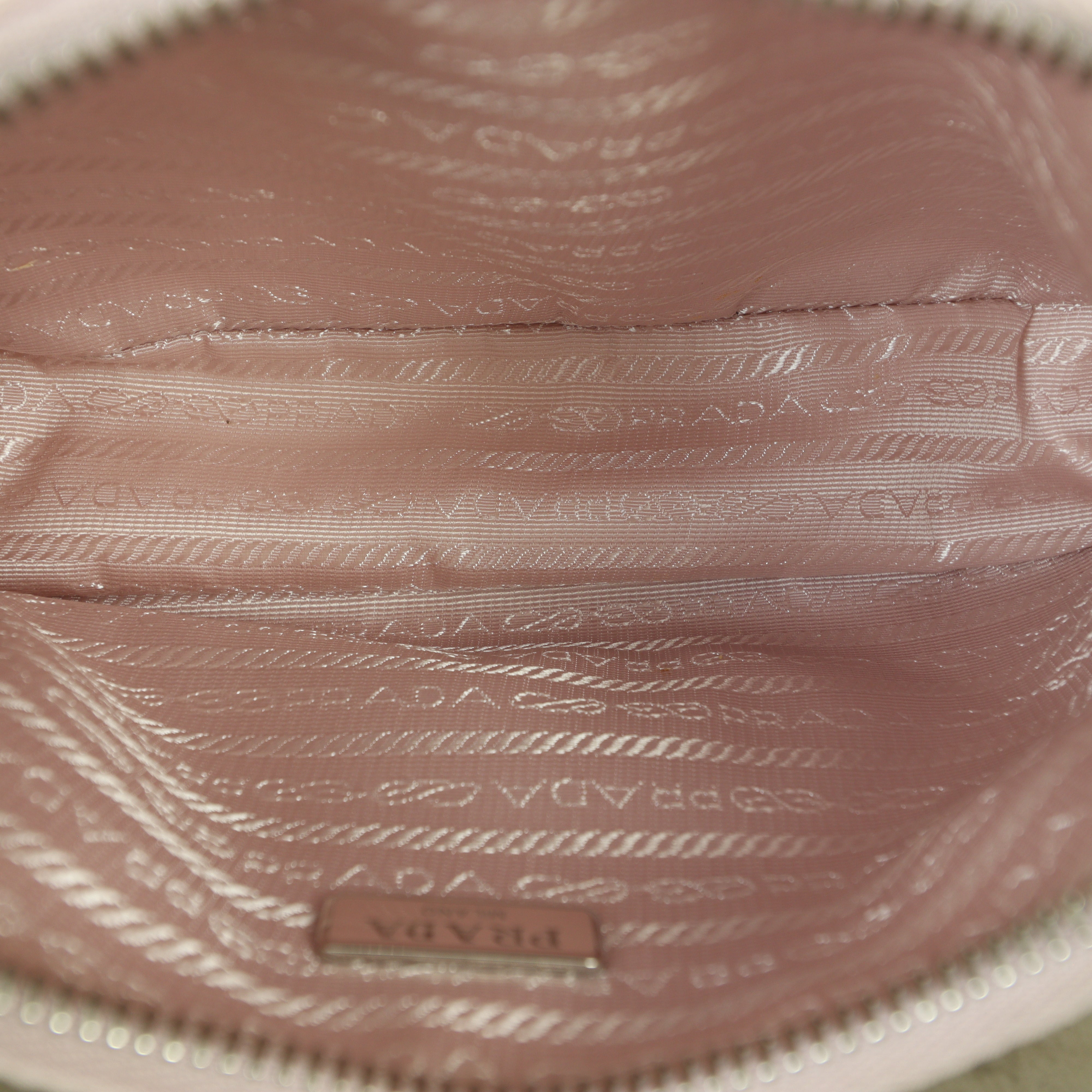 Prada Re-Edition 2005 Tessuto Mini Bag