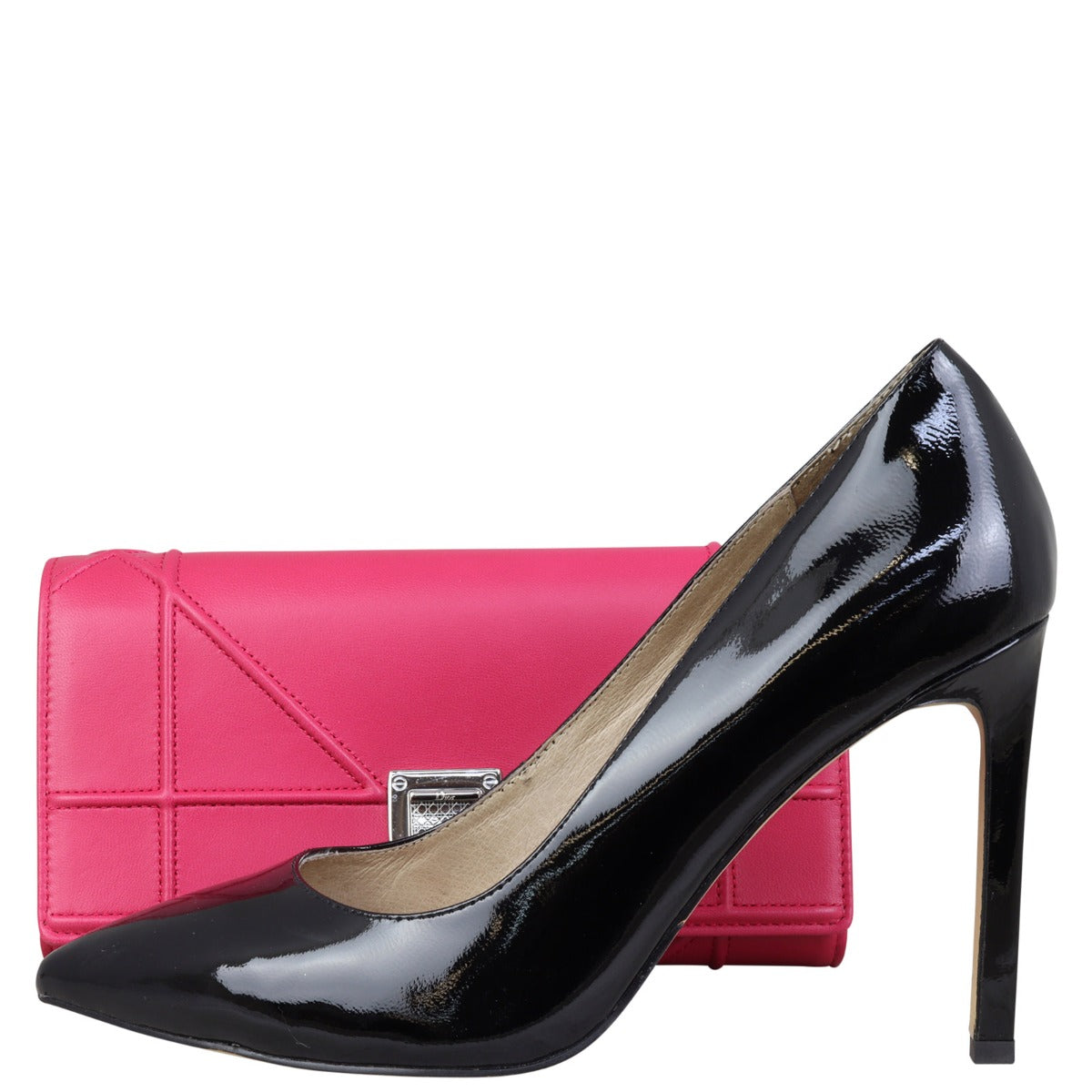 Dior Diorama Wallet on Chain shoe