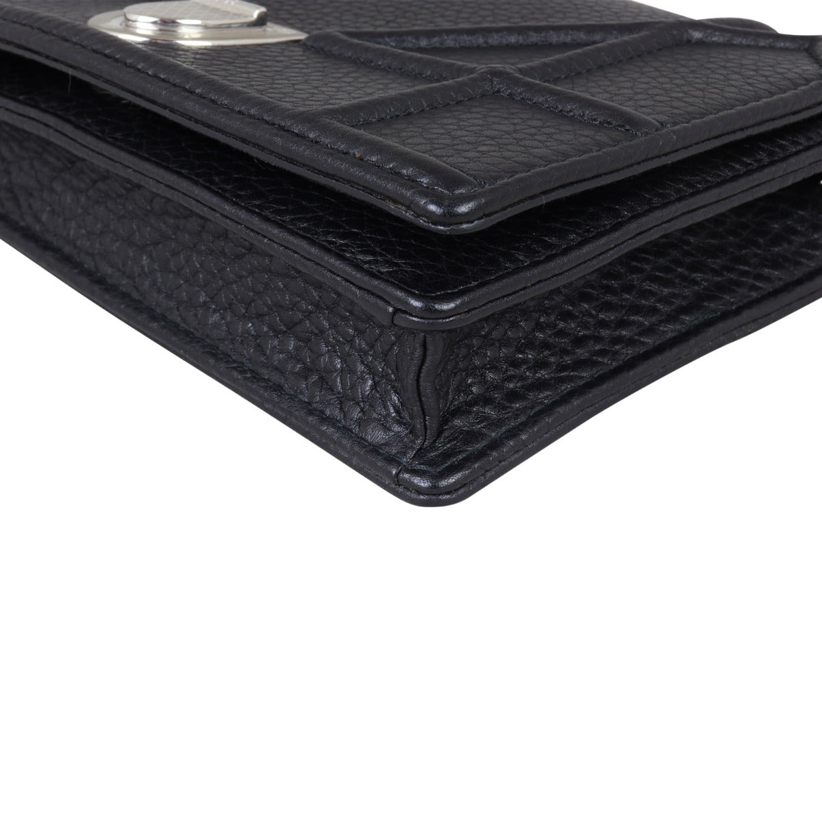 Dior Diorama Wallet on Chain Corner Closeup