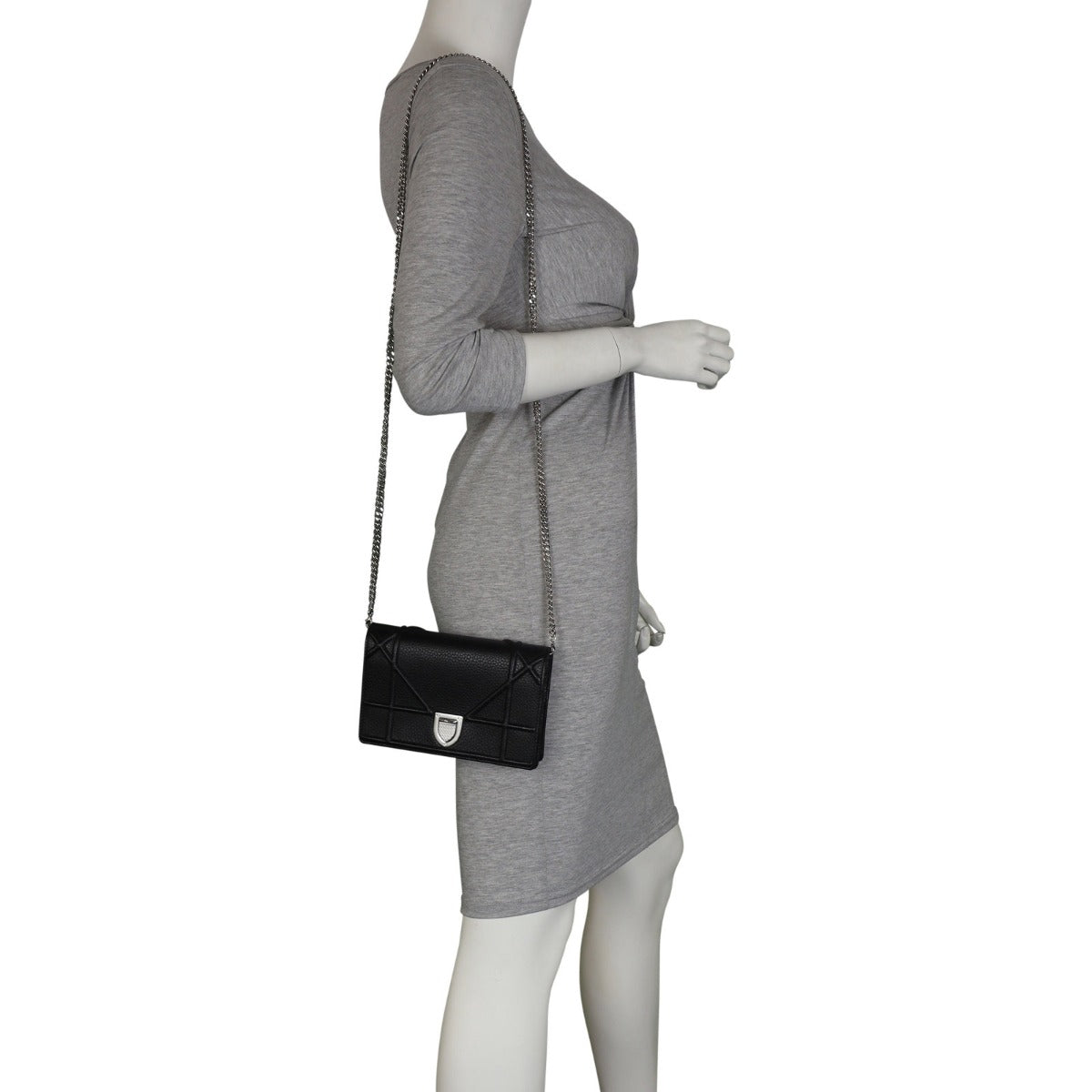 Dior Diorama Wallet on Chain Mannequin