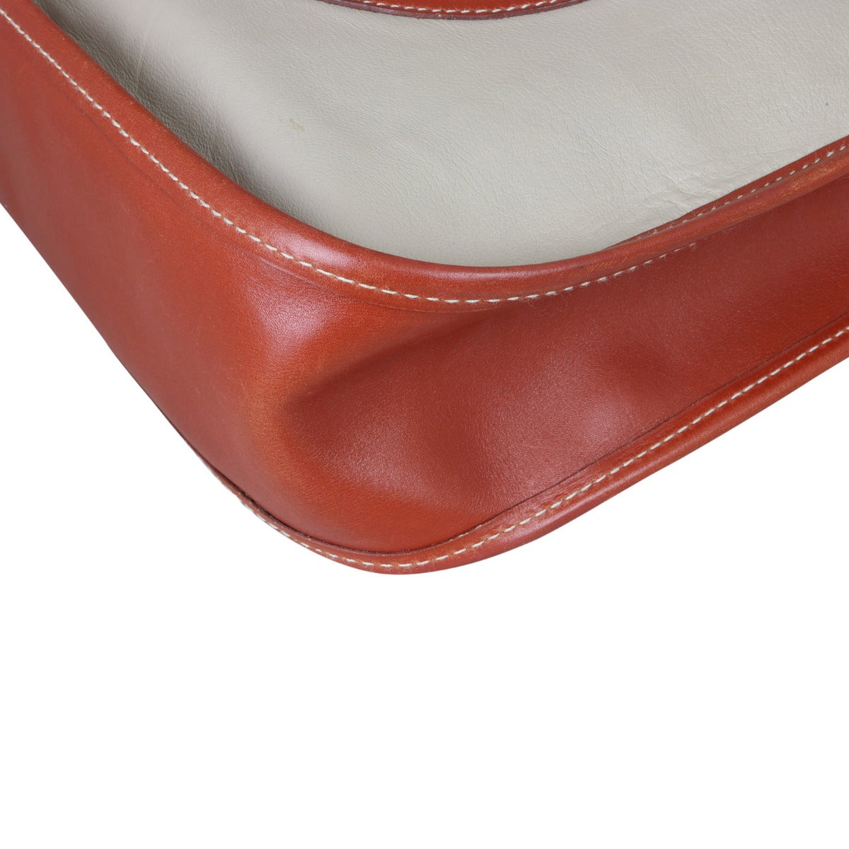 Hermes Evelyne I 33 Corner Closeup