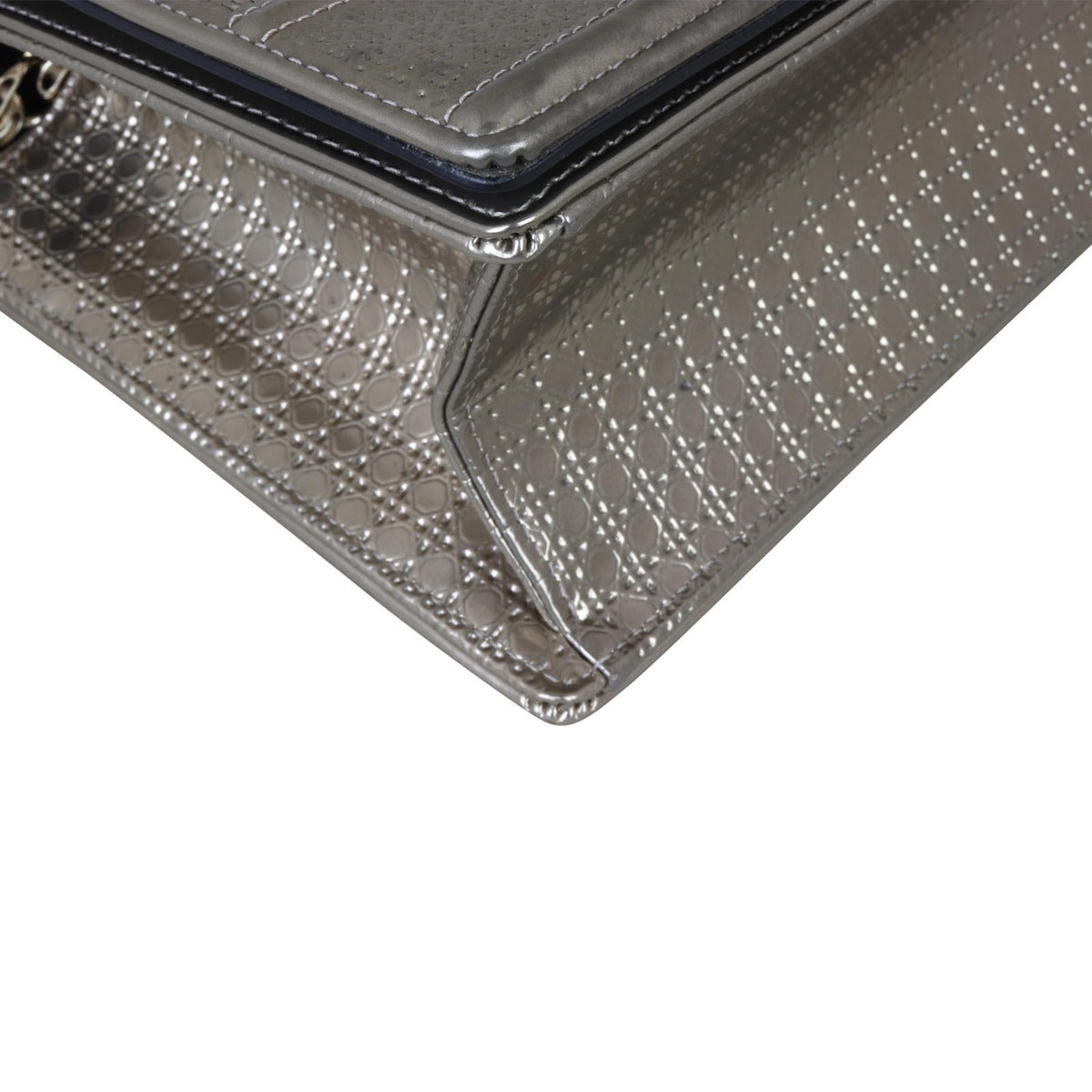 Dior Diorama Micro-Cannage bag Corner Closeup