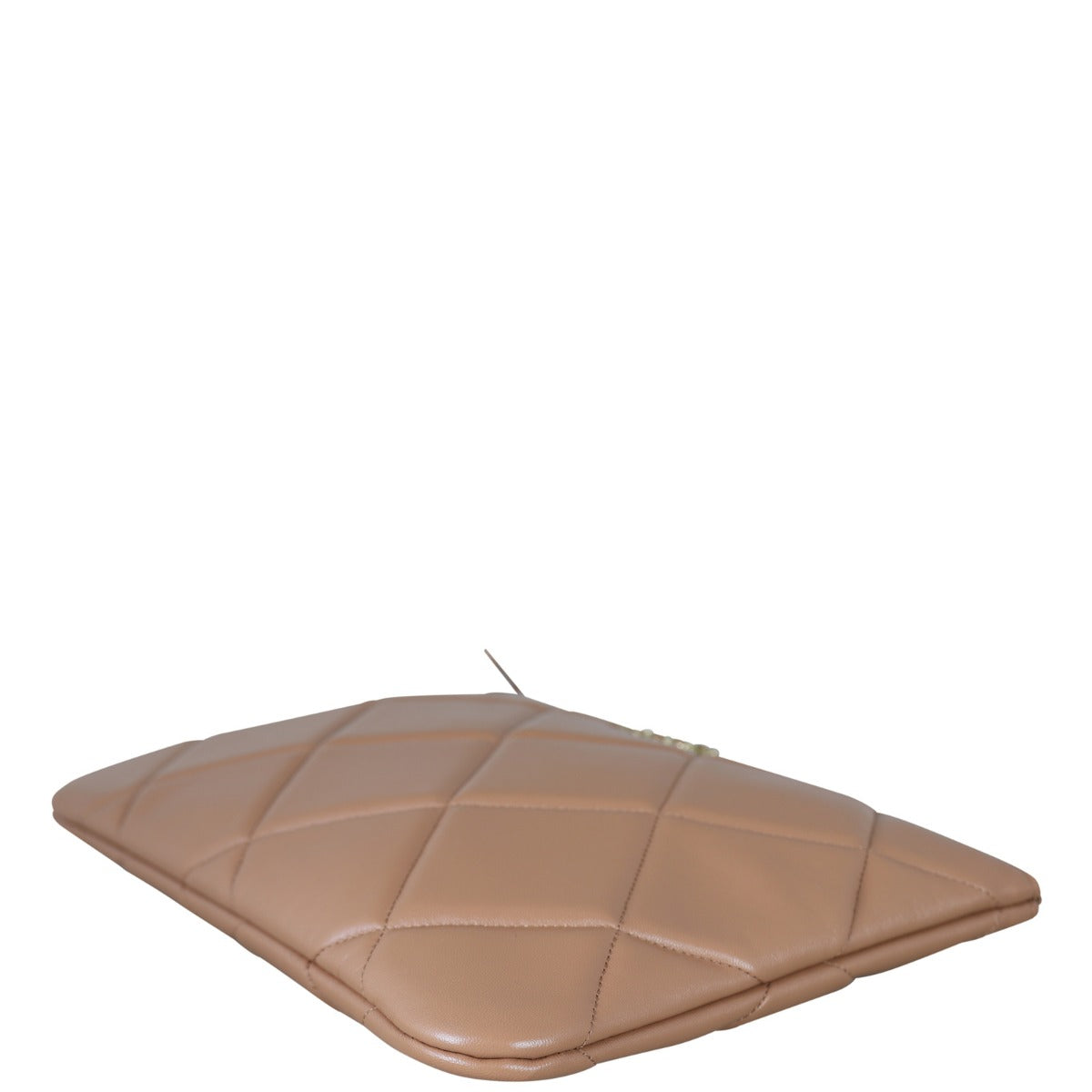 Chanel 19 Pouch Corner Distance