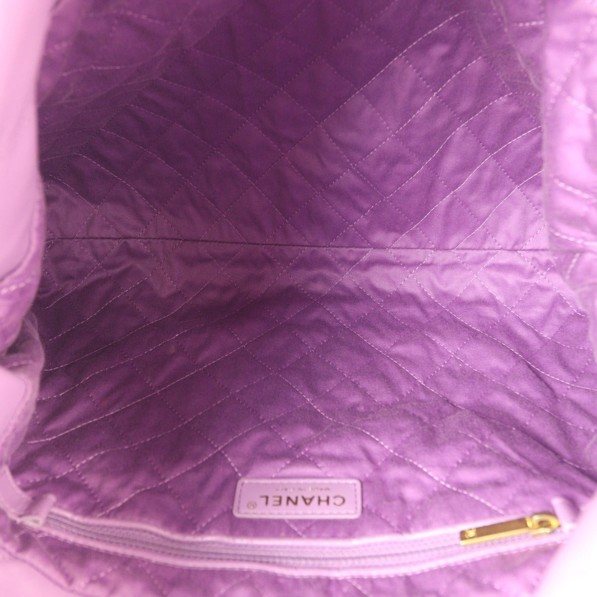 Chanel 22 Hobo Medium