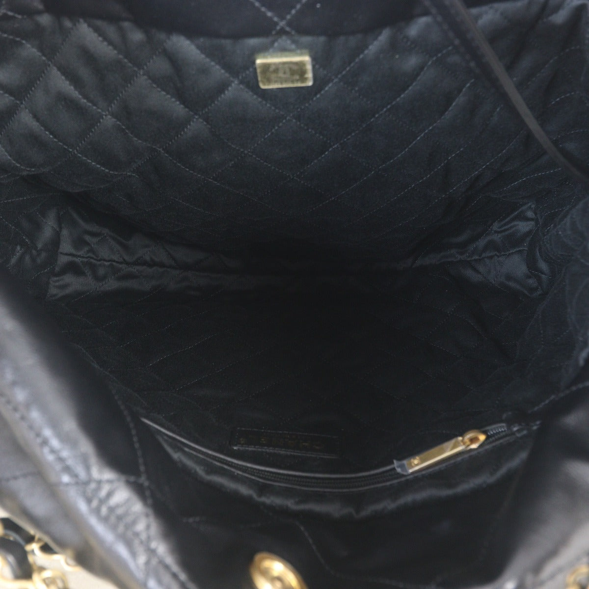 Chanel 22 Hobo Medium