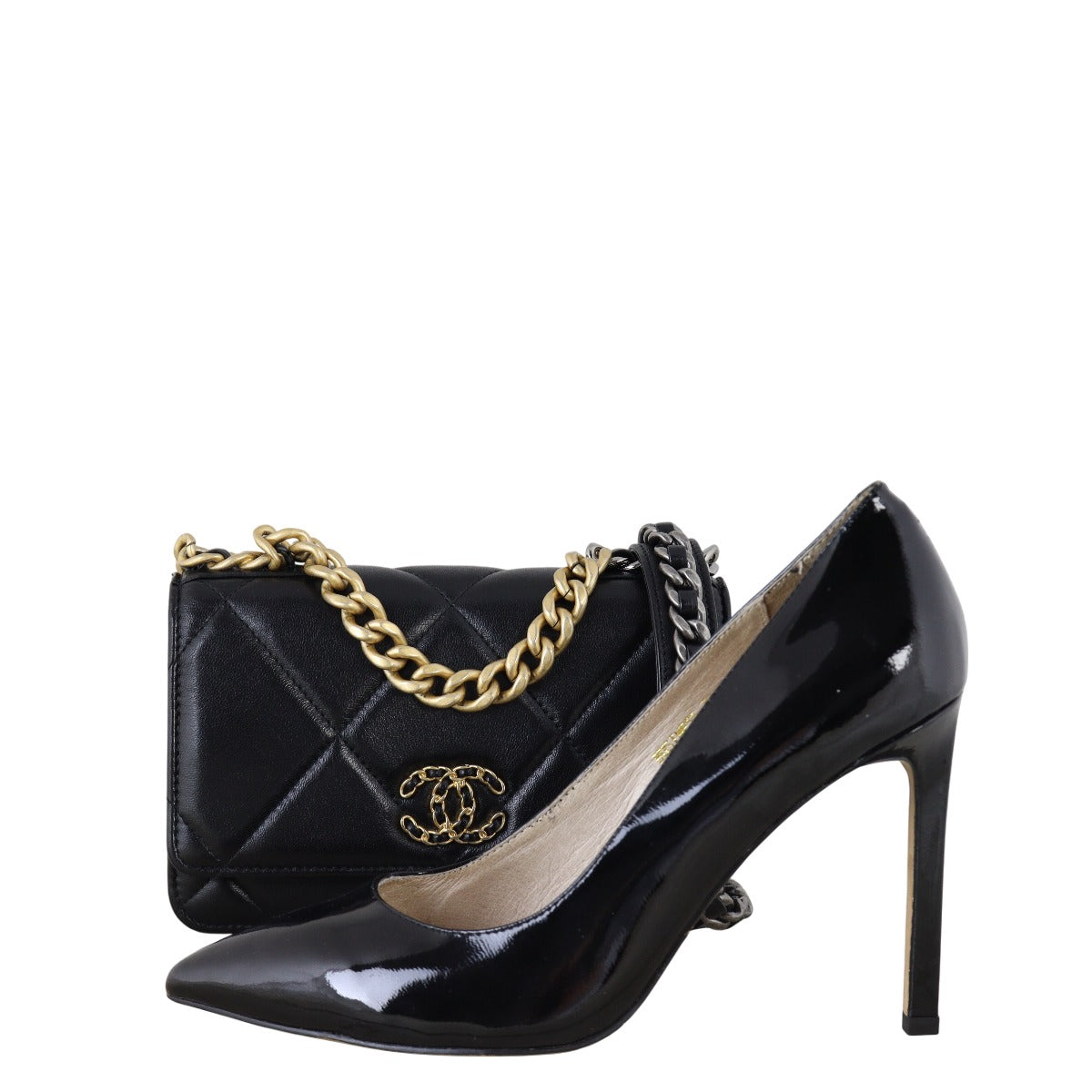 Chanel 19 Wallet On Chain