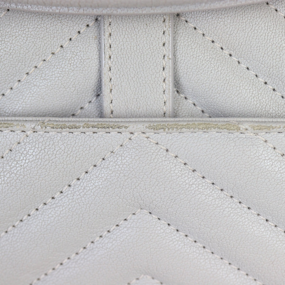 Saint Laurent College Medium