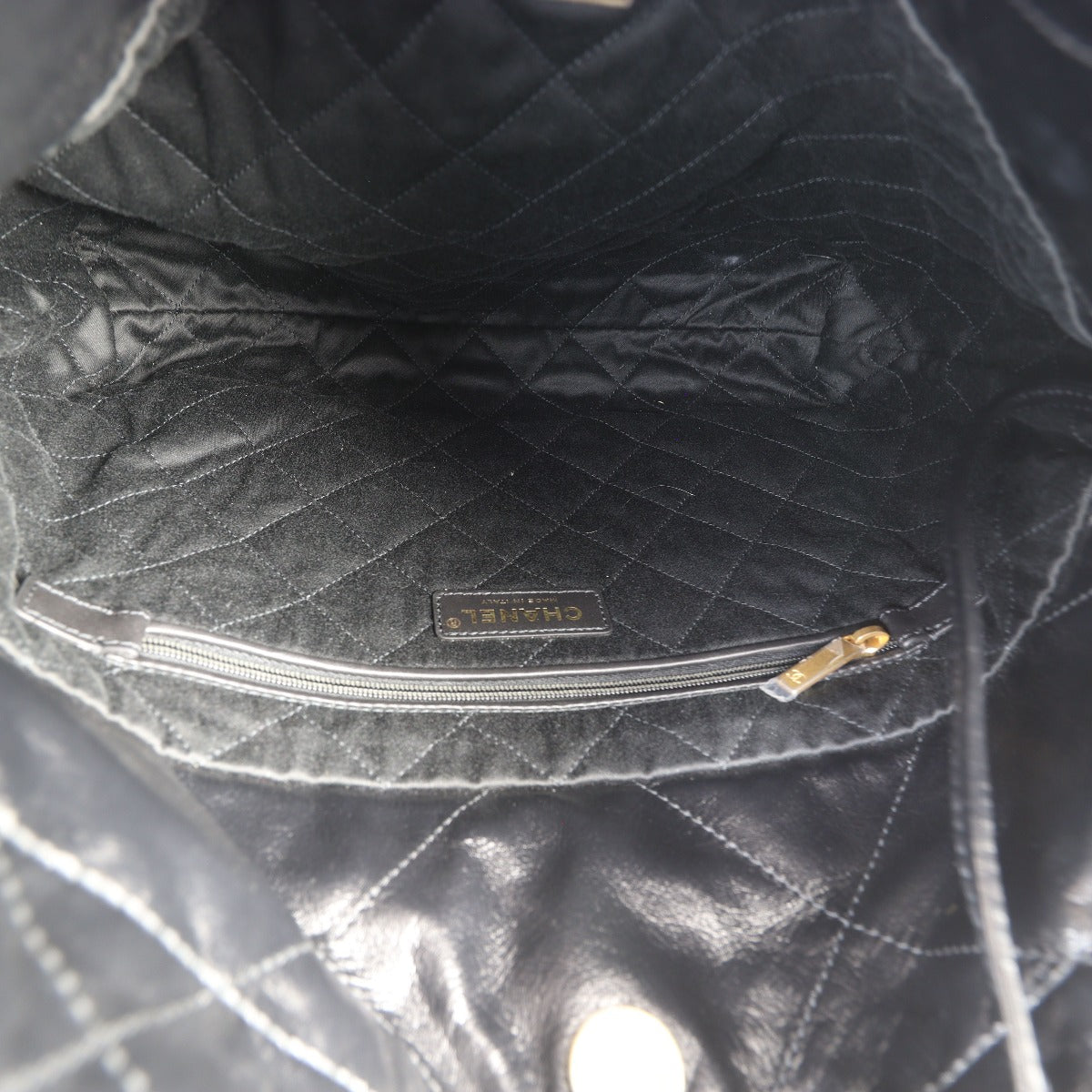 Chanel 22 Hobo Small