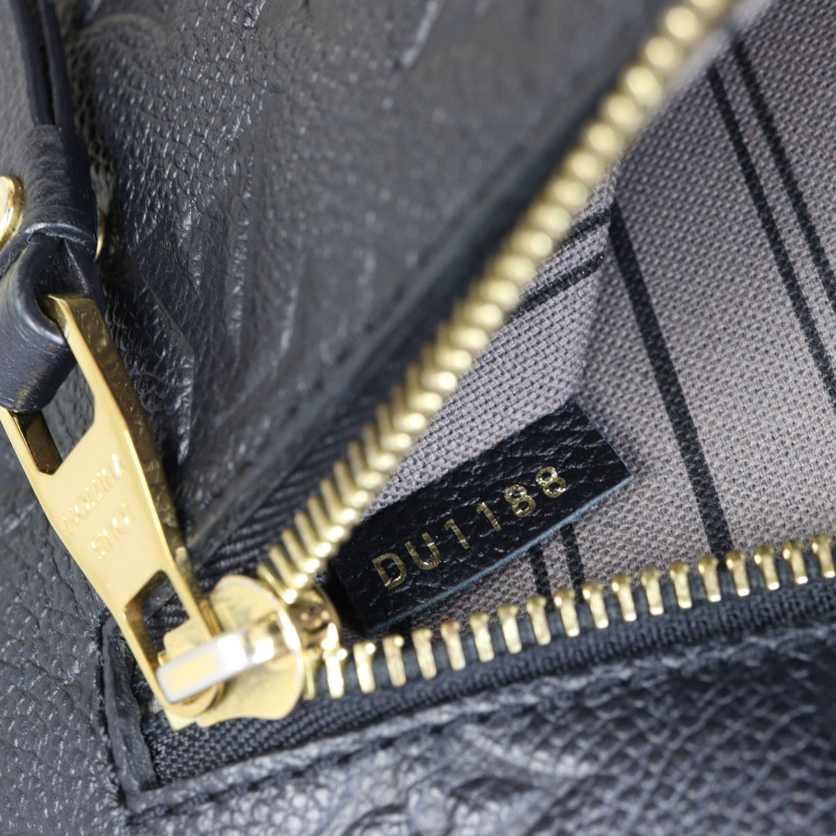 Louis Vuitton Pochette Metis Monogram Empreinte