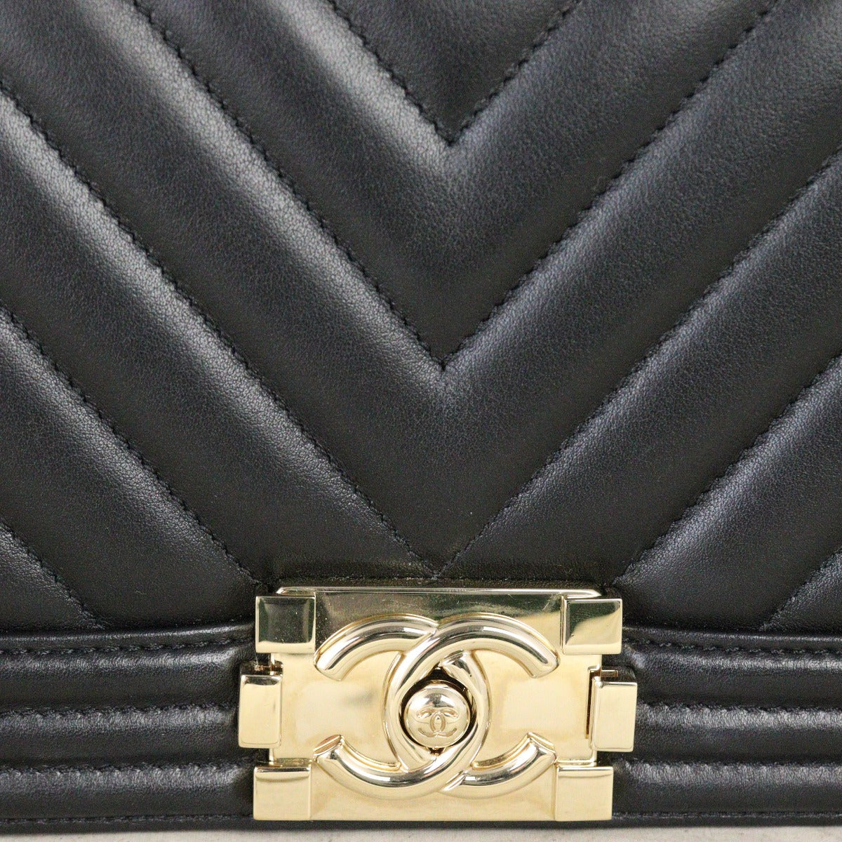 Chanel Boy Old Medium Chevron