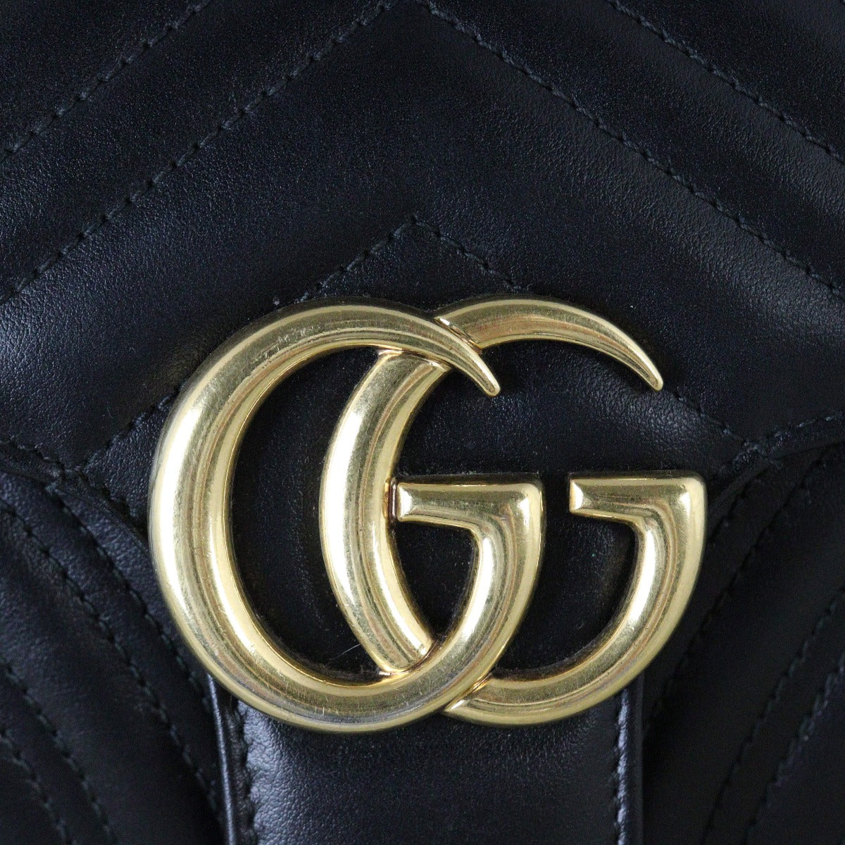 Gucci GG Marmont Matelasse Medium Shoulder Bag