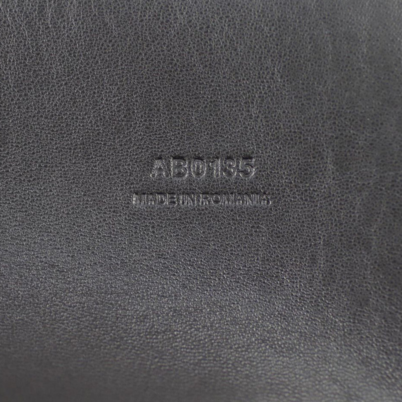 Givenchy Easy Tote Date code