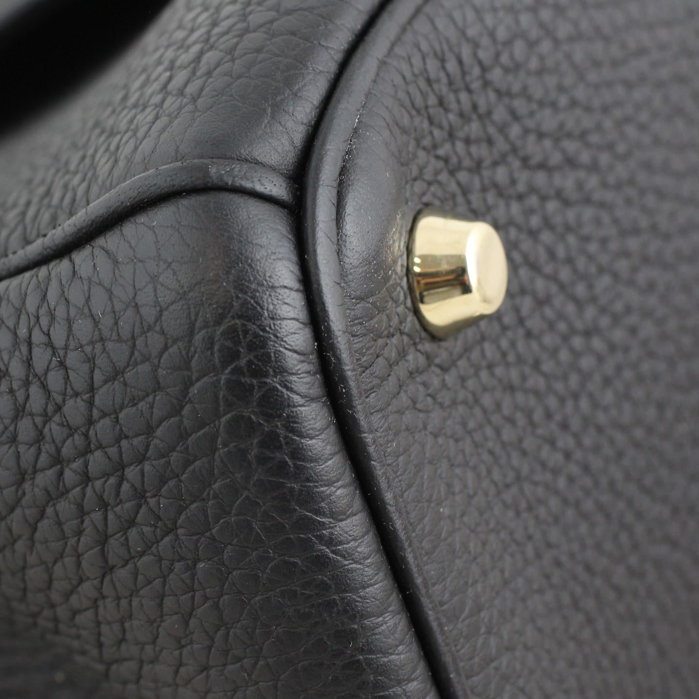 Dior Be Dior Medium Base Detail