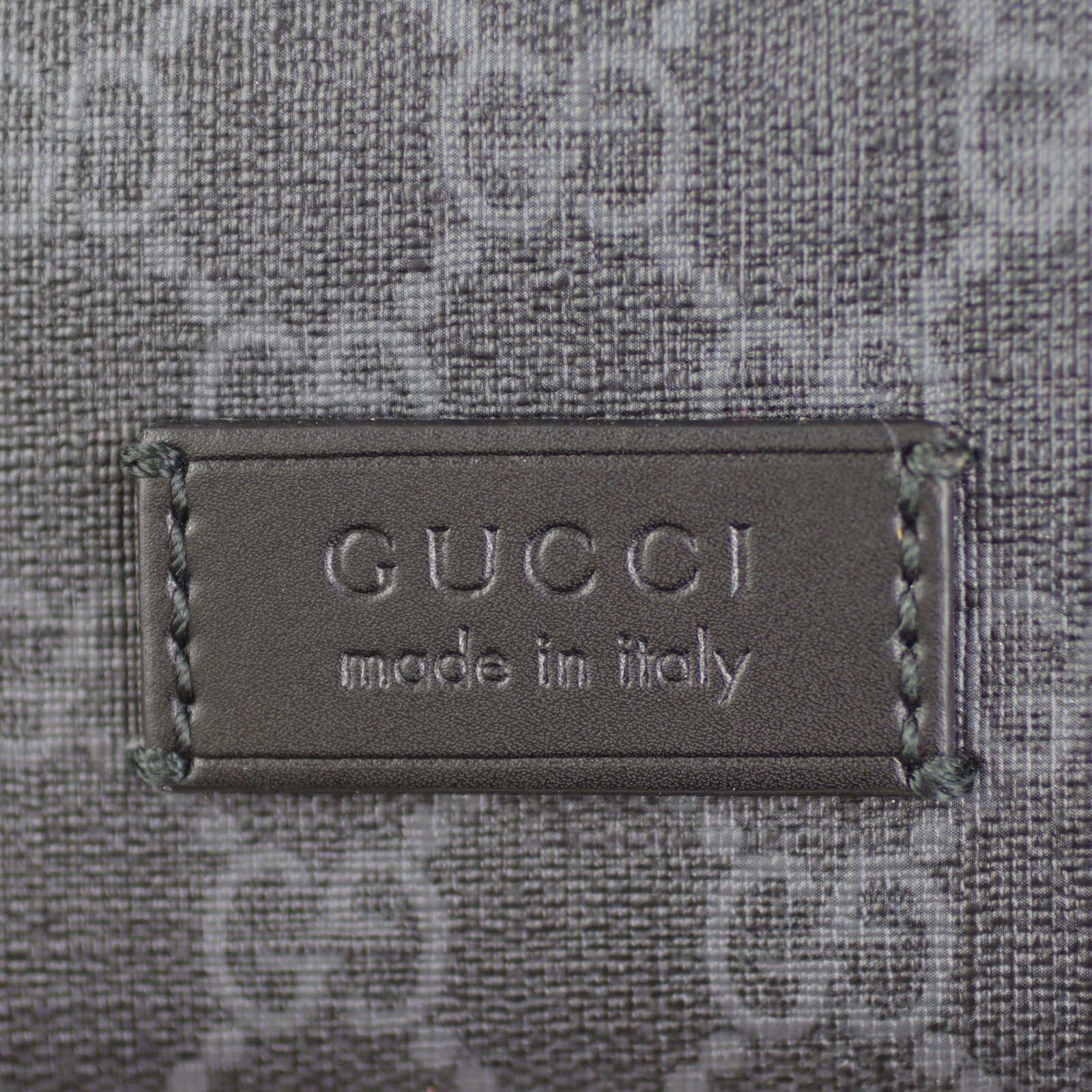 Gucci GG Supreme Belt Bag Exterior