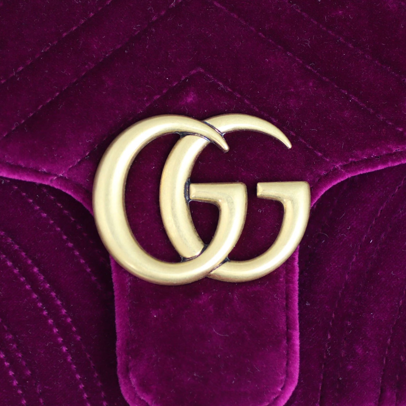Gucci GG Marmont Velvet Small Shoulder Bag Hardware