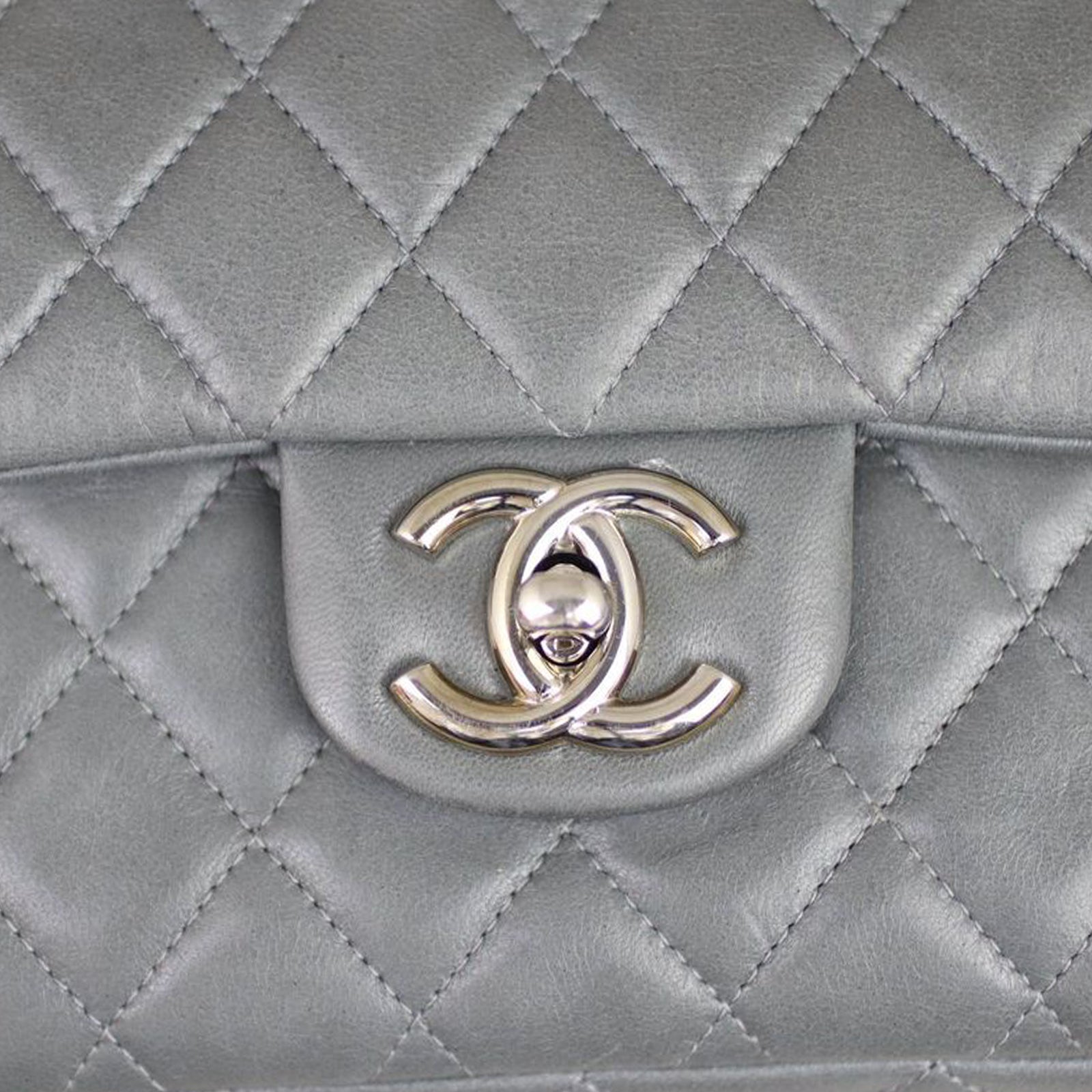Chanel Classic Double Flap Medium (grey) Hardware