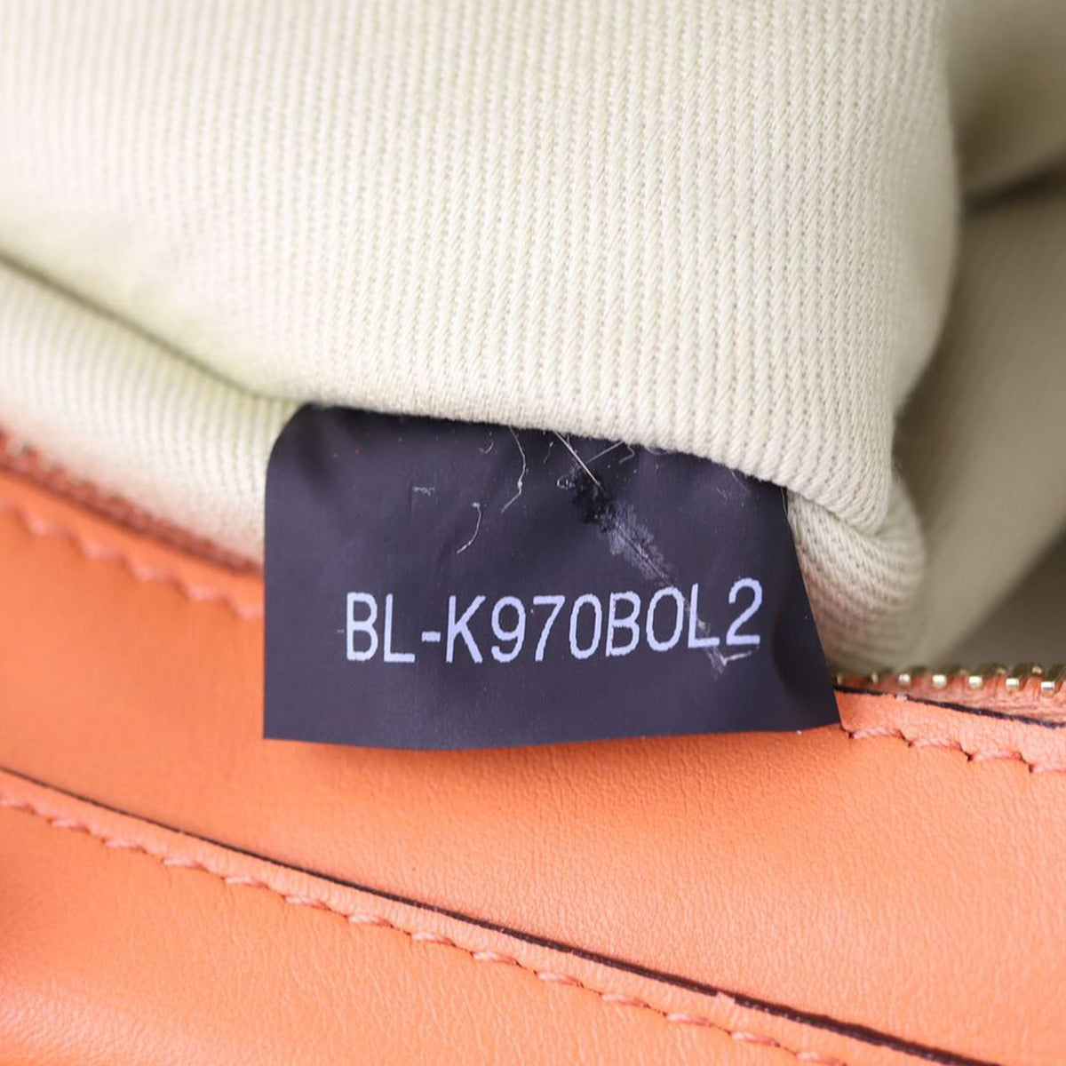 Valentino Rockstud Tote Medium Date code
