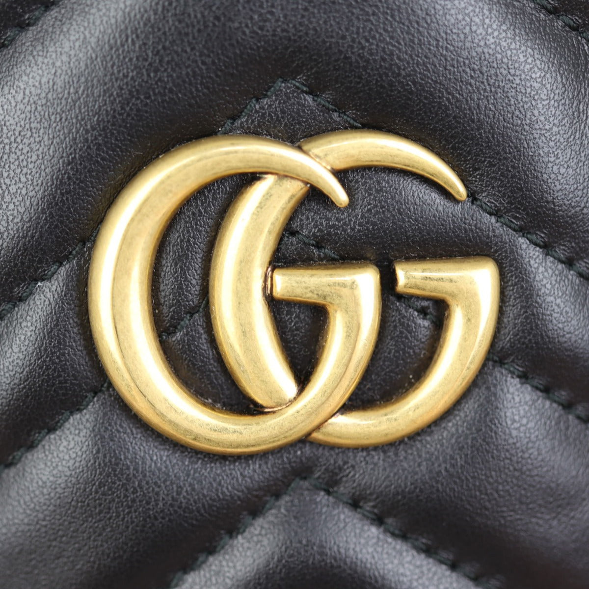 Gucci GG Marmont Super Mini Shoulder Bag Hardware